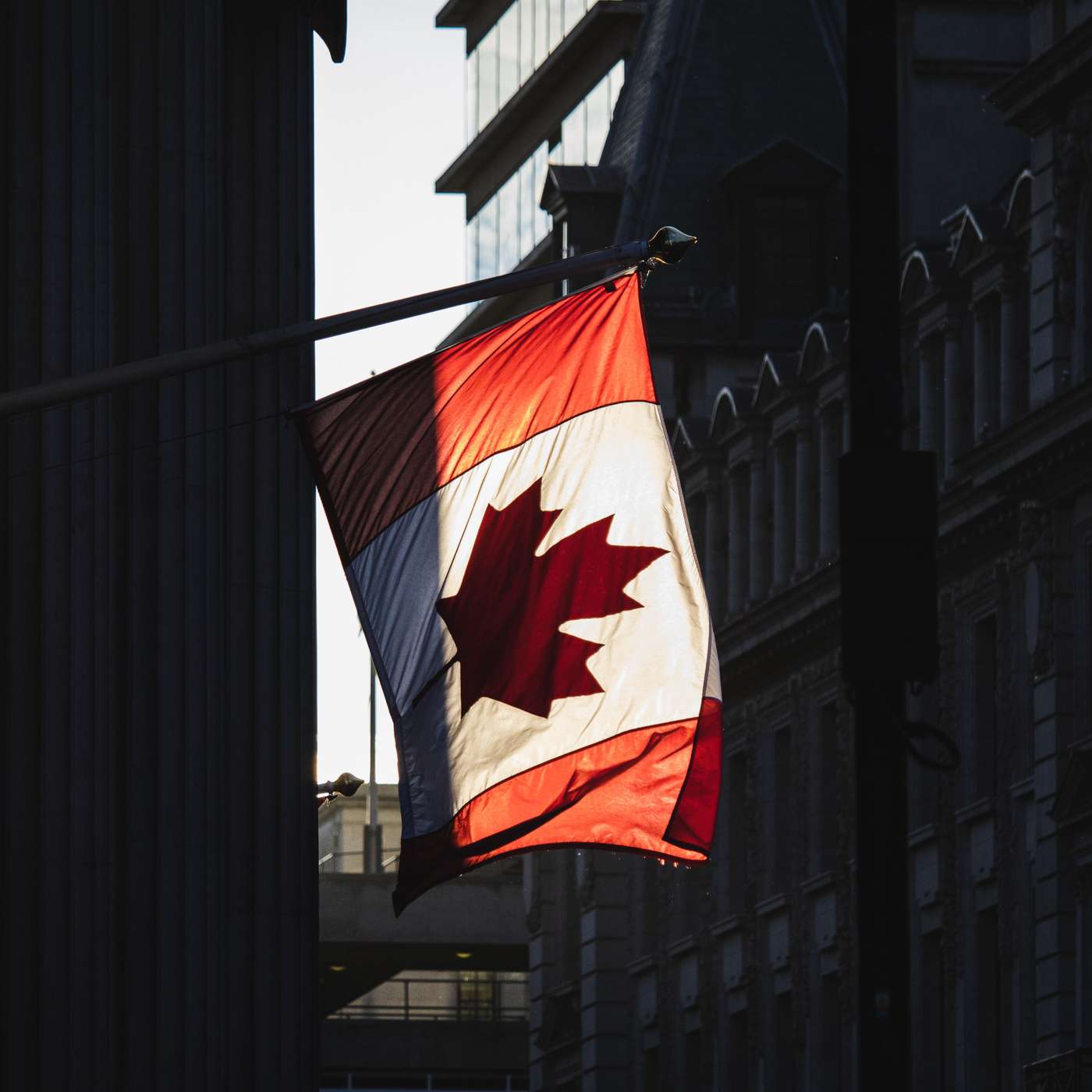 Économie - Le Canada entre reprise fragile et guerre commerciale episode artwork