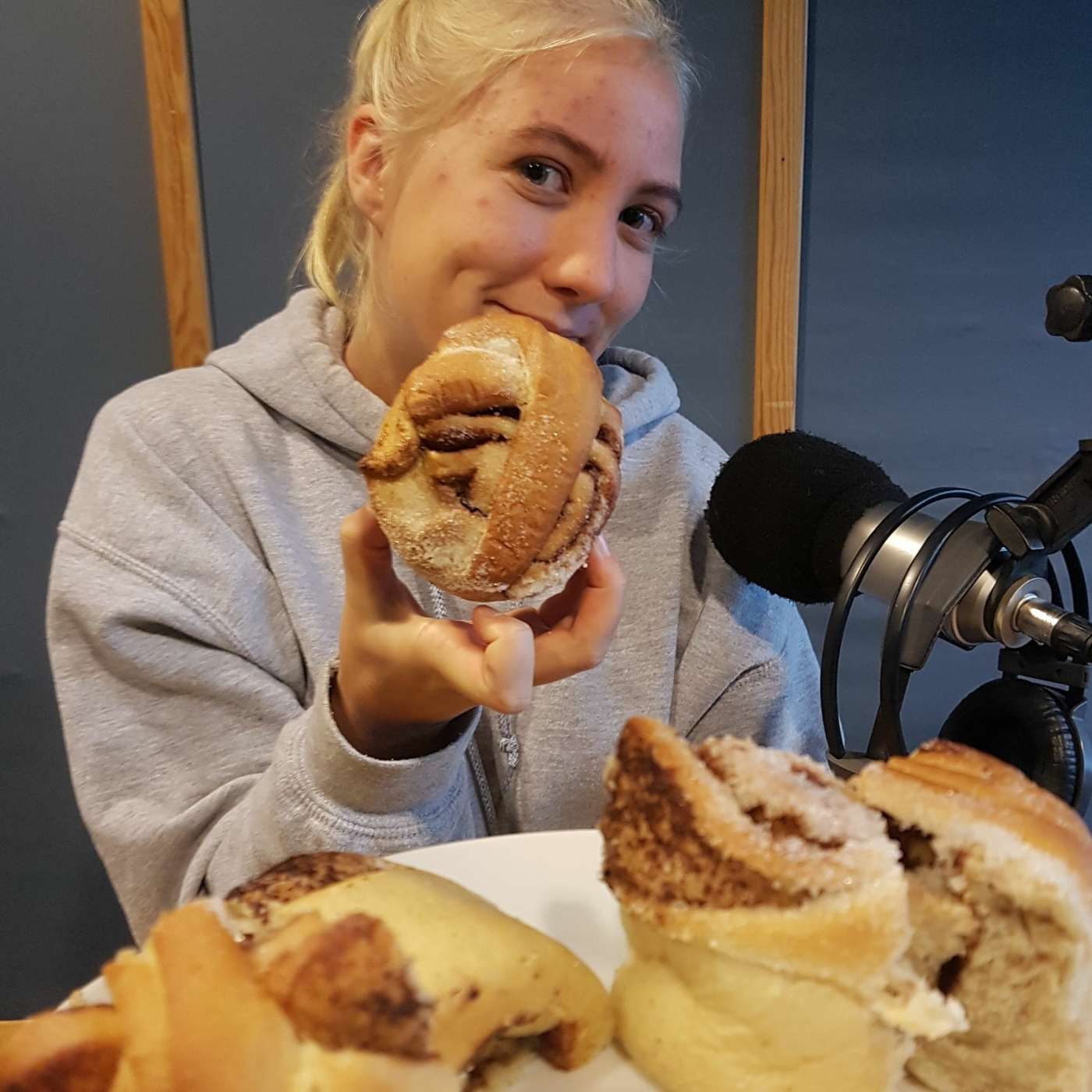 Torsdag 04.10 - Kanelbullens dag, lykkeapper og Blindsone episode artwork