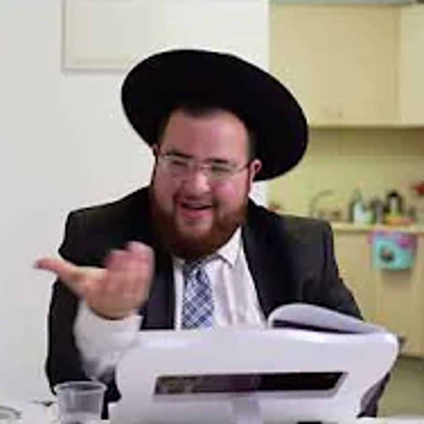 מצמרר: מלך המשיח רבינו.... שנמצא כעת בהר הזיתים בירושלים טוען 'מצאתי את הפיתרון הסופי להחיש הגאולה'.