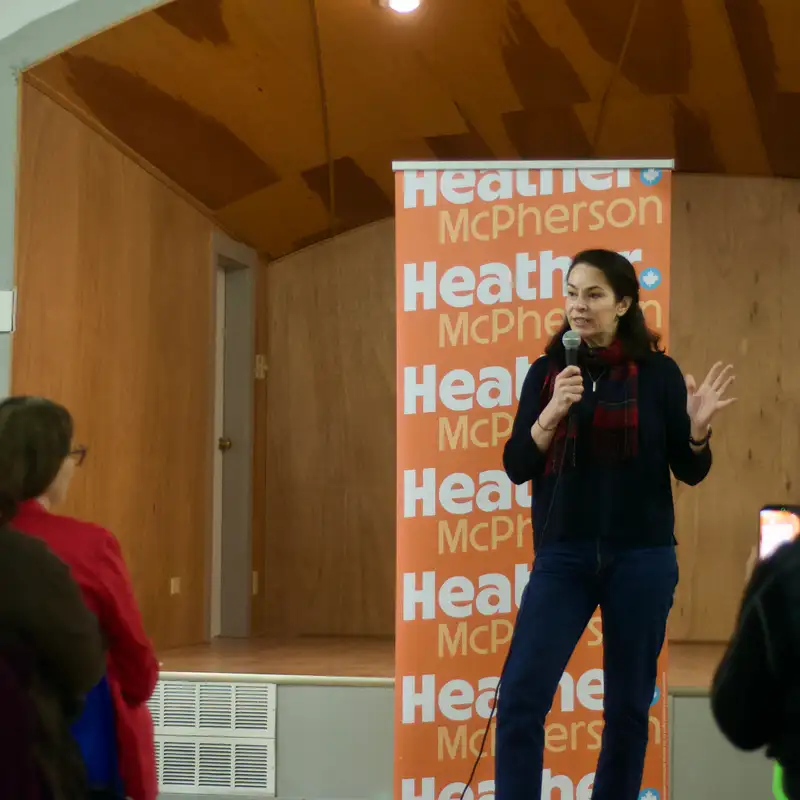 Federal NDP leadership hopeful, Heather McPherson, stops by Nanaimo