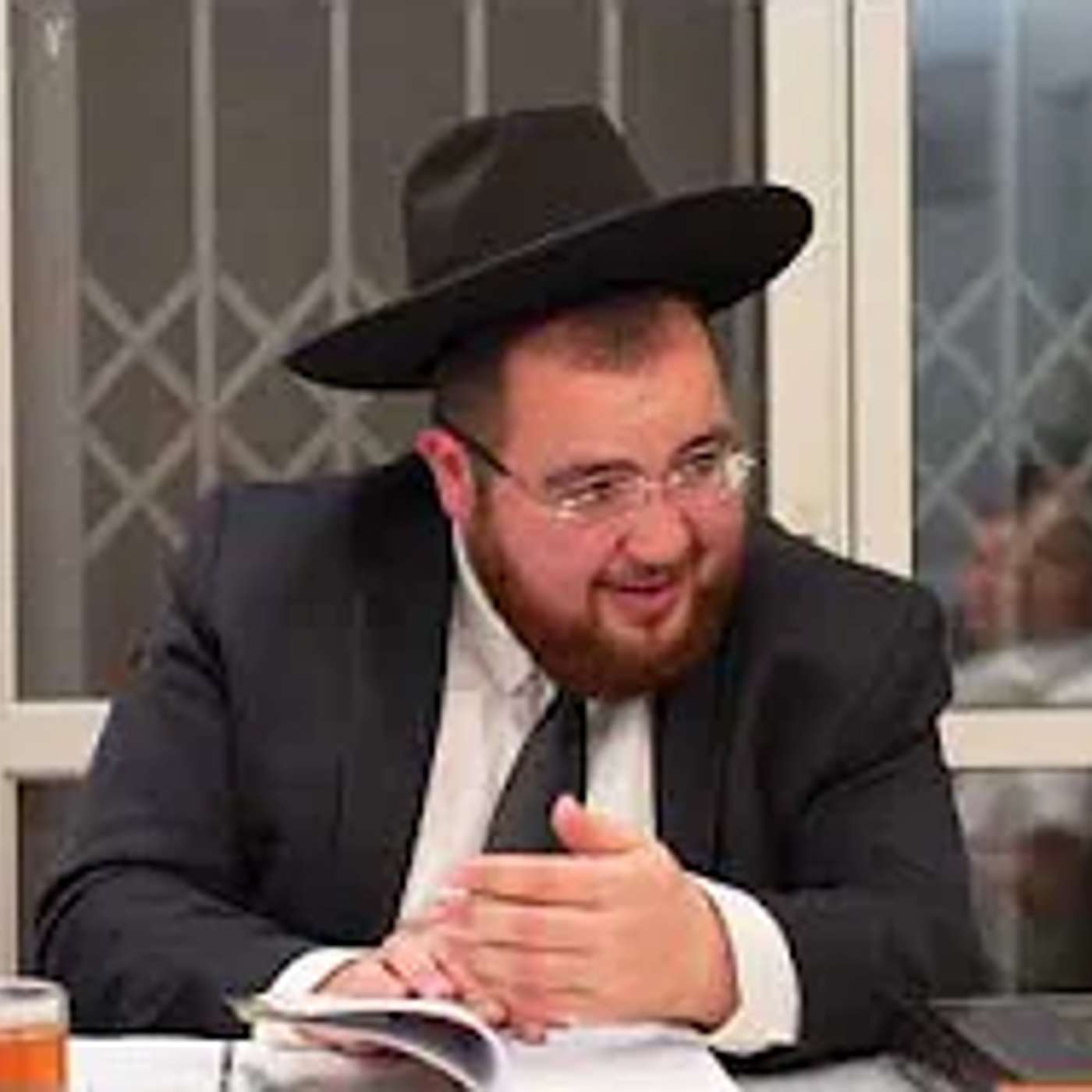 זעזוע עולמי: הרבי ממישקולץ זכה לגילוי מהאור החיים 'אנחנו בעידן גאולה.... זהירות מהזמן שלפני'..מטורף