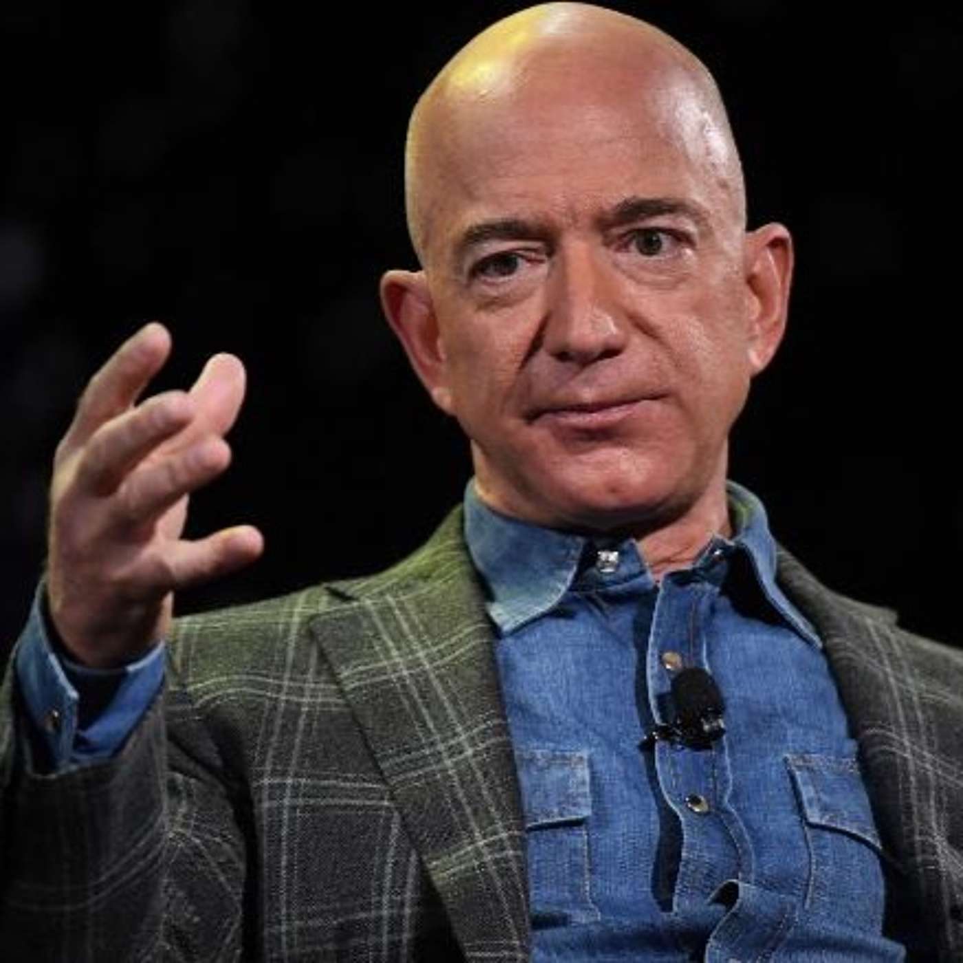 Jeff Bezos Steps Down as Amazon Boss (06.06.21) episode artwork