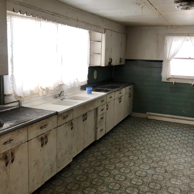 Asylum (don't look in the sink) [Small Audio Art]