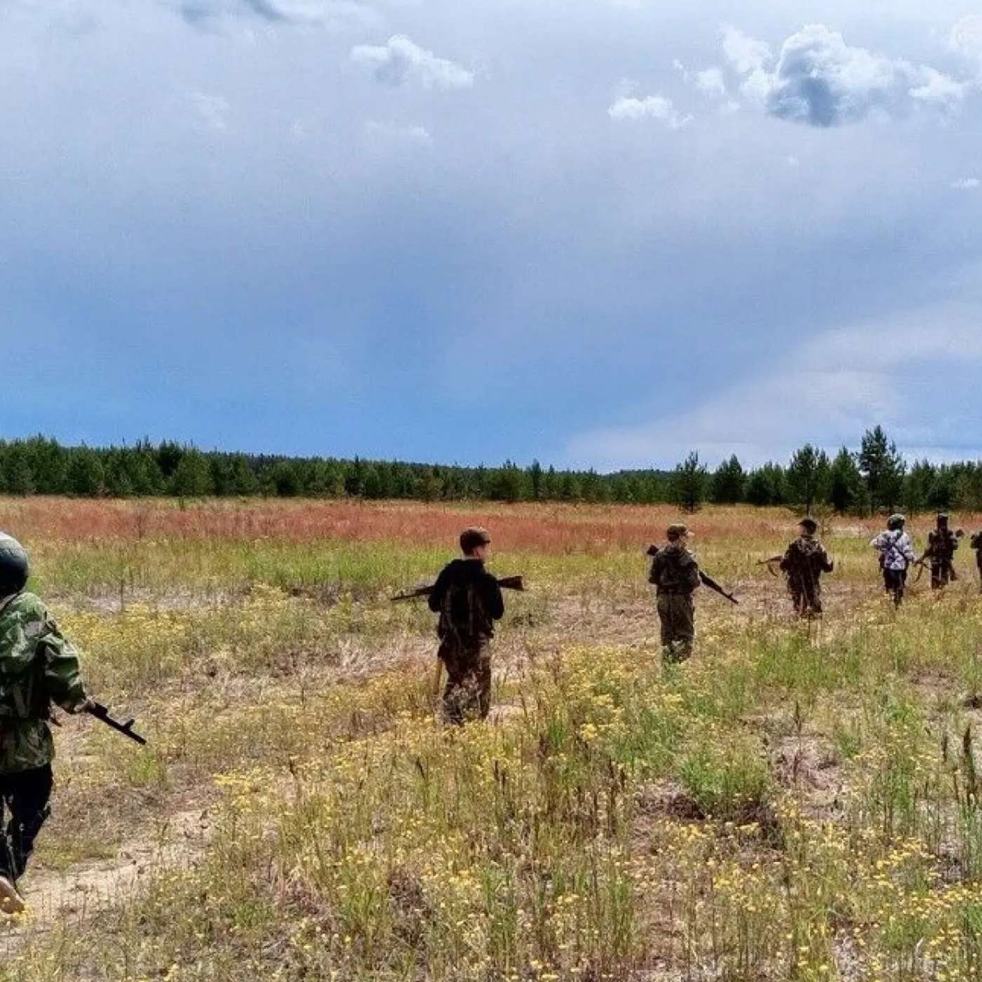 Националисты учат детей разведке