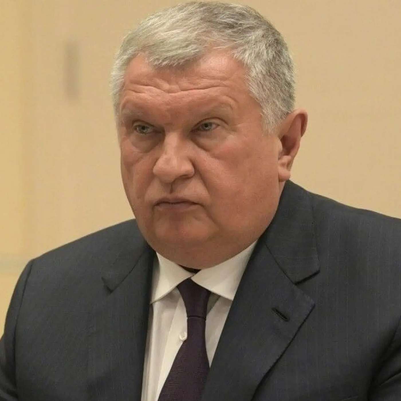 Игорь Сечин хочет закрыть информацию об экспорте российской нефти?