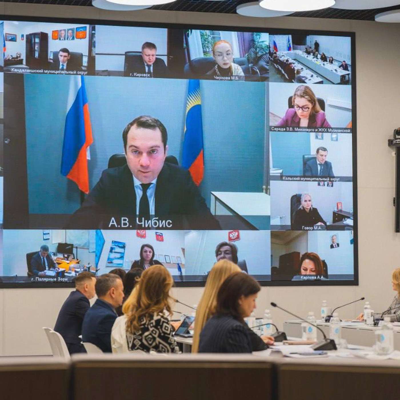 Чибис: зарплаты снизились, но это техническая ошибка Чибис: зарплаты снизились, но это техническая ошибка