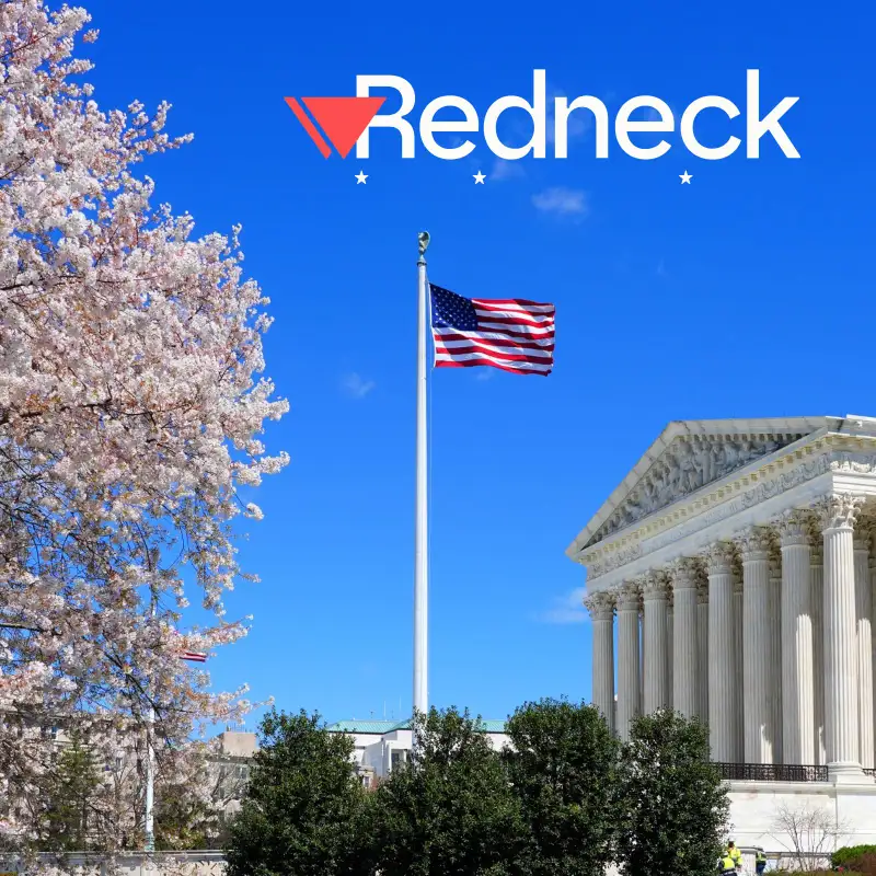 Radši ustoupit, než prohrát. Jak Nejvyšší soud umetá cestu Trumpovi