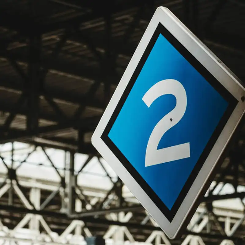 Aprendendo duas línguas ao mesmo tempo? Vem cá escutar!