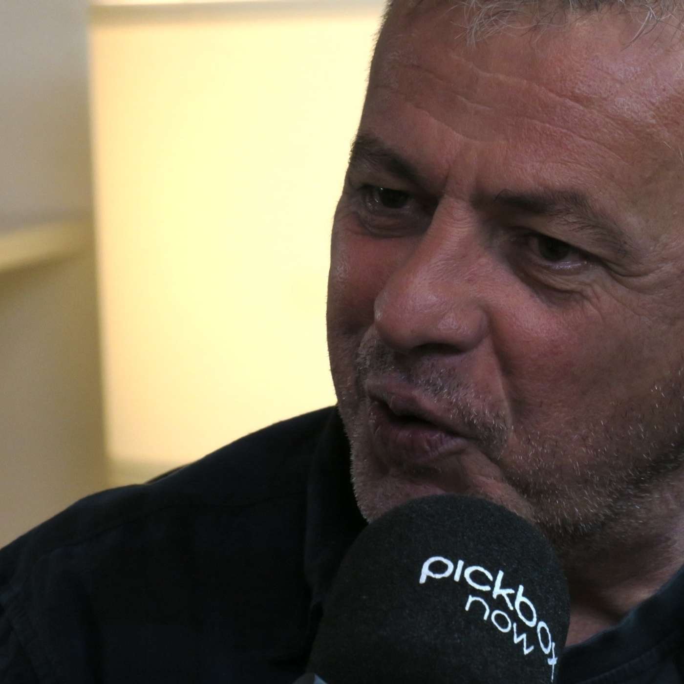 Srđan Valjarević: O karijeri, pisanju, javnosti, nastavku romana „Komo”, Agelast 201