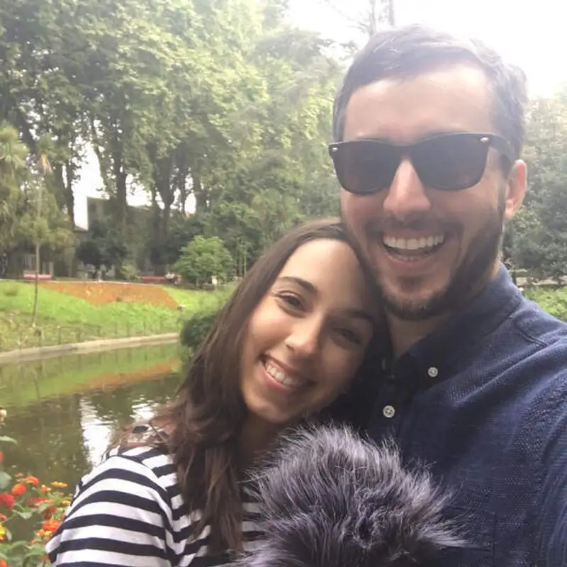 Eduardo Bolsonaro no Inglês Nu E Cru Rádio. Wait, what??? 😯