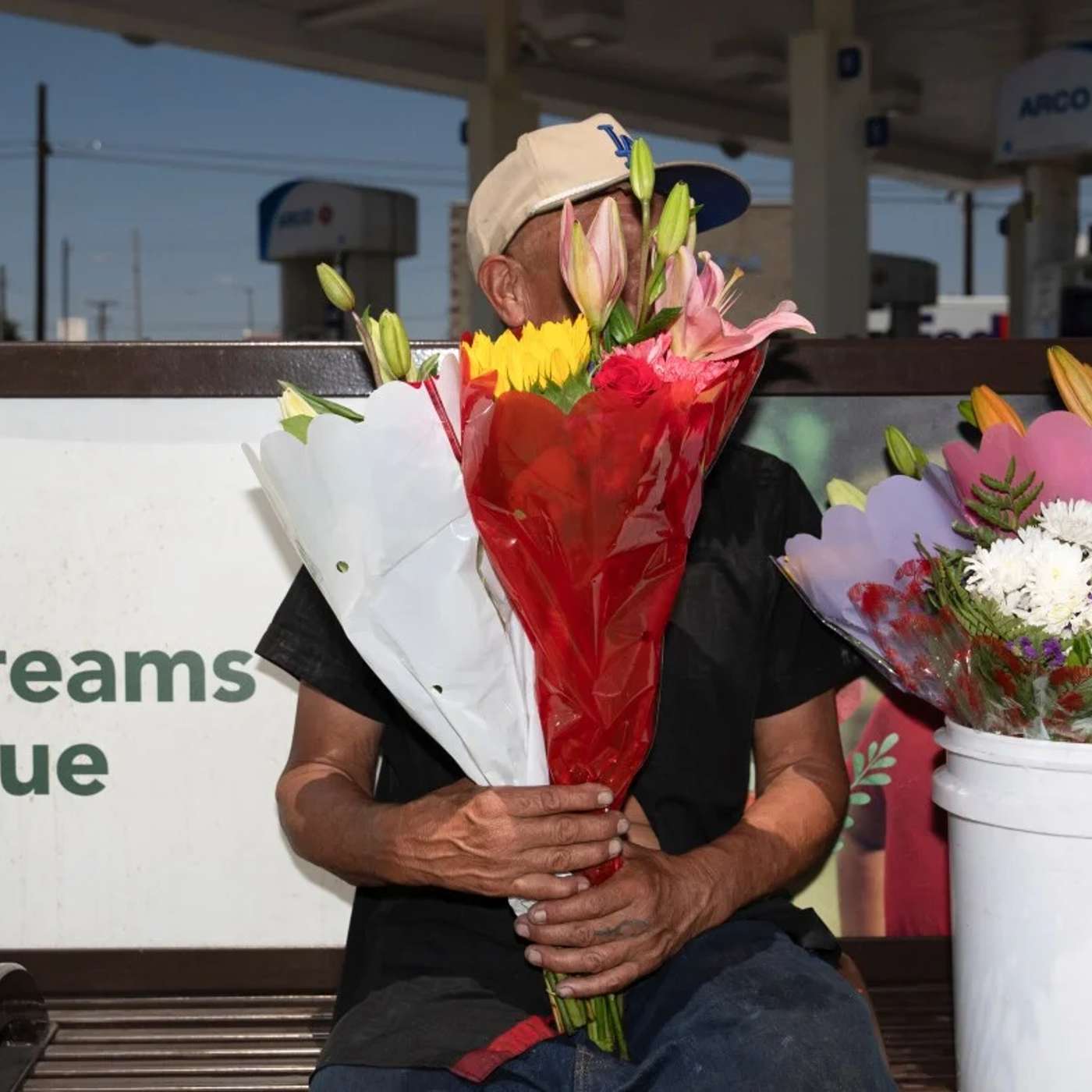 States Clash Over Immigration Policies, Inflation Concerns Rise, Experts Warn U.S. Debt Crisis, Norton Faces Leadership Challenges, and more...