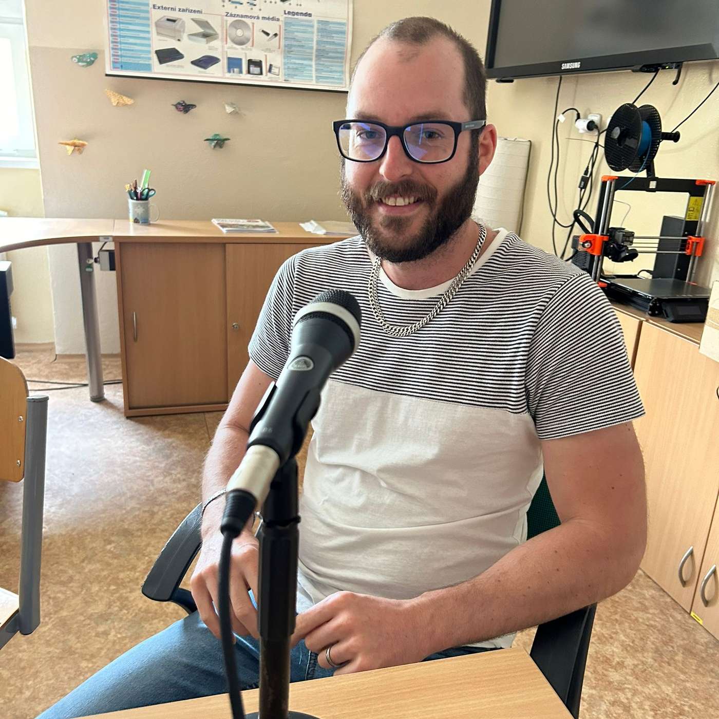 Petr Drahník (ZŠ Pohůrecká, chemie): Žáci se chemie bojí, snažím se strach odbourat episode artwork