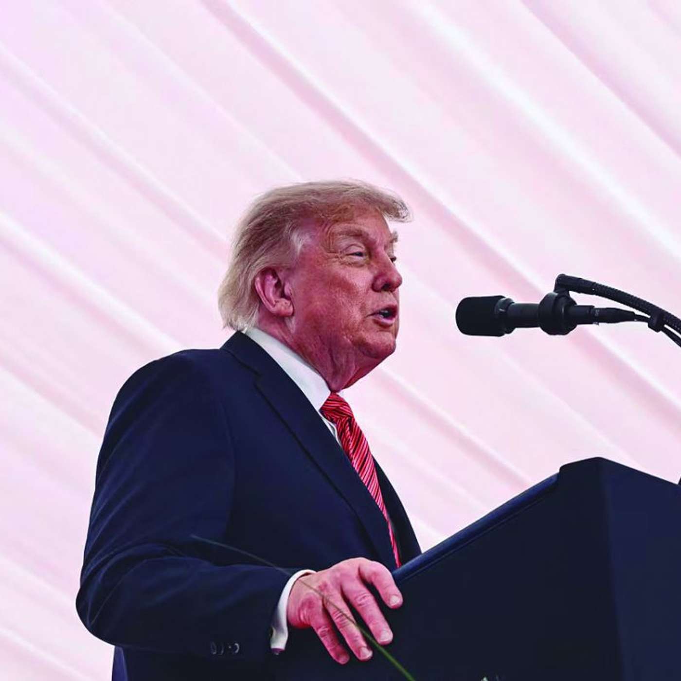 Trump habló de un “desastre potencial” por Malvinas y Milei avanza con nuevas sanciones episode artwork
