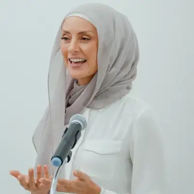 Dr. Susan Carland