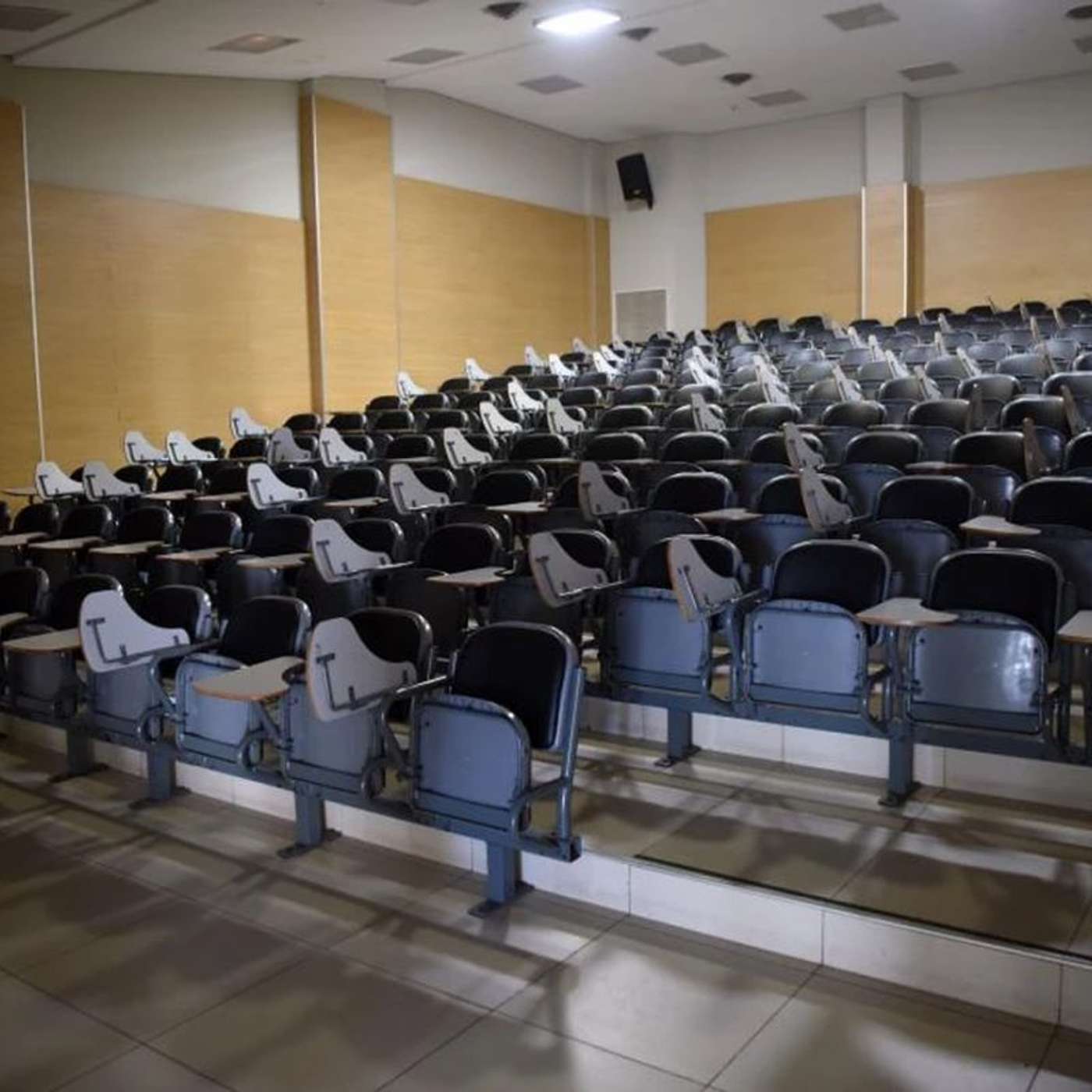 Paro en la UNT: fuerte adhesión en las facultades y cruces en Económicas