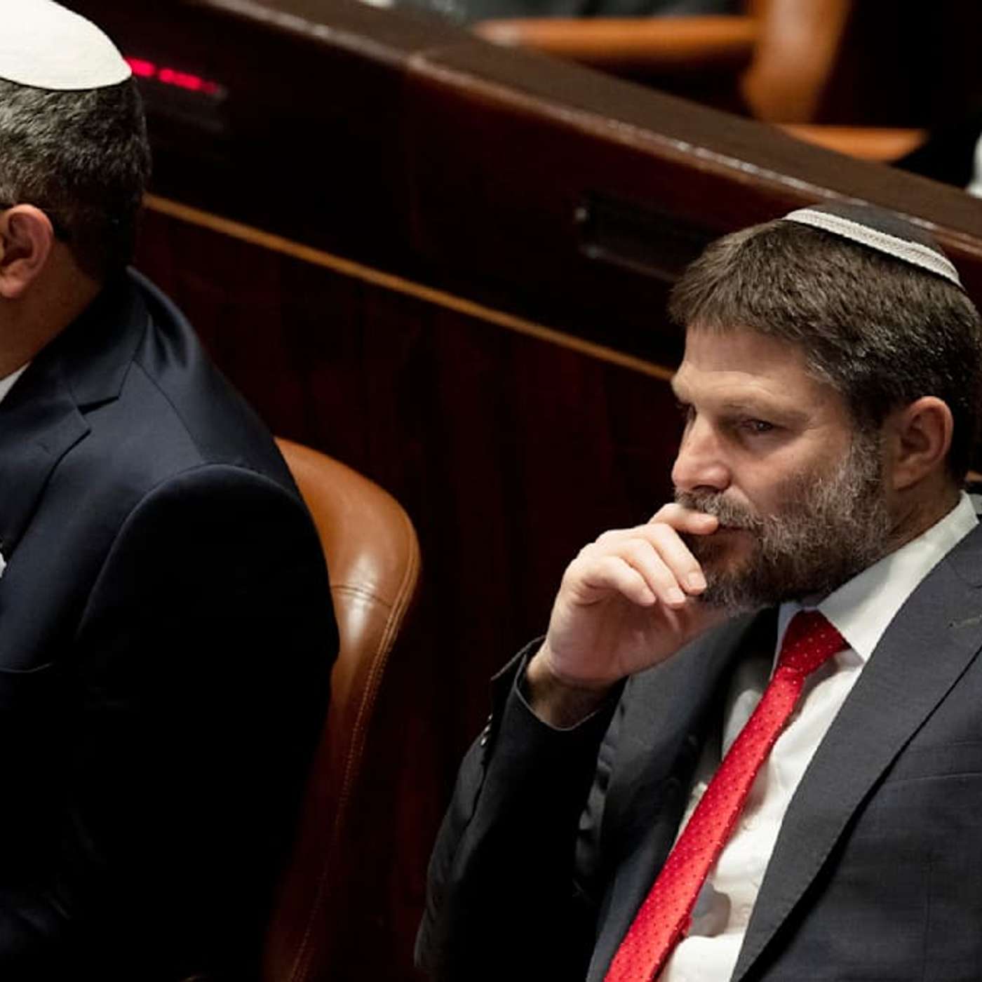 8.7 Earthquake Triggers Tsunami Alerts, Netherlands Bans Israeli Ministers, Pope Leo XIV Urges Influencers, UN Calls for Two-State Solution, and more...