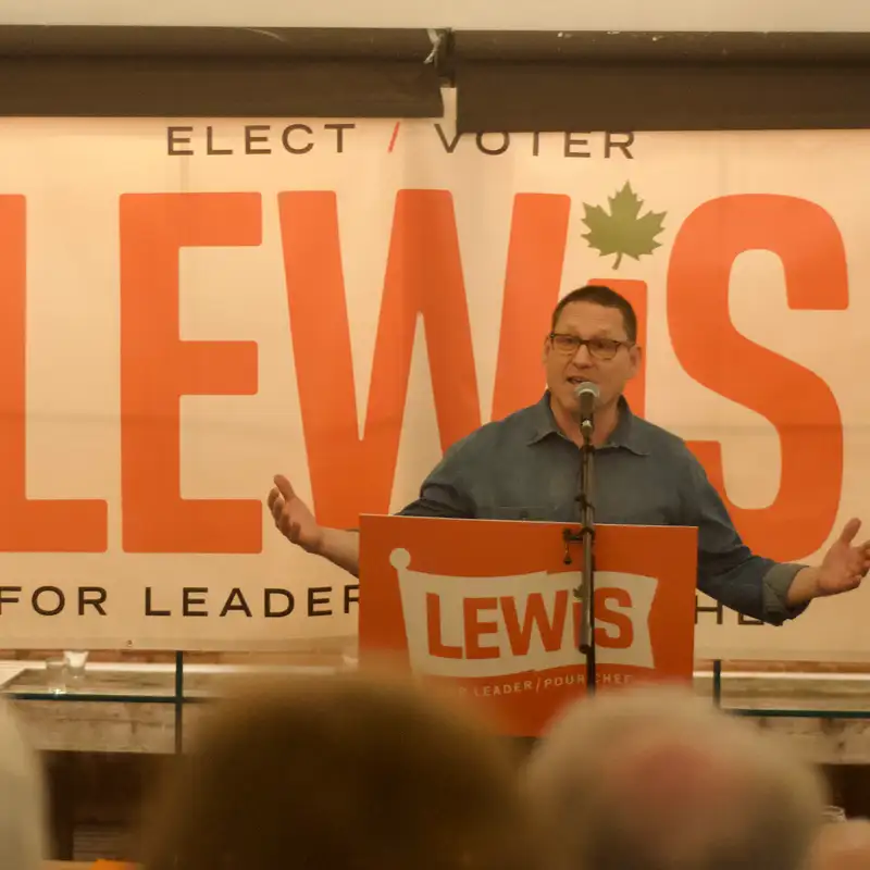 Avi Lewis, NDP Leadership contestant, launches town hall tour on Vancouver Island 