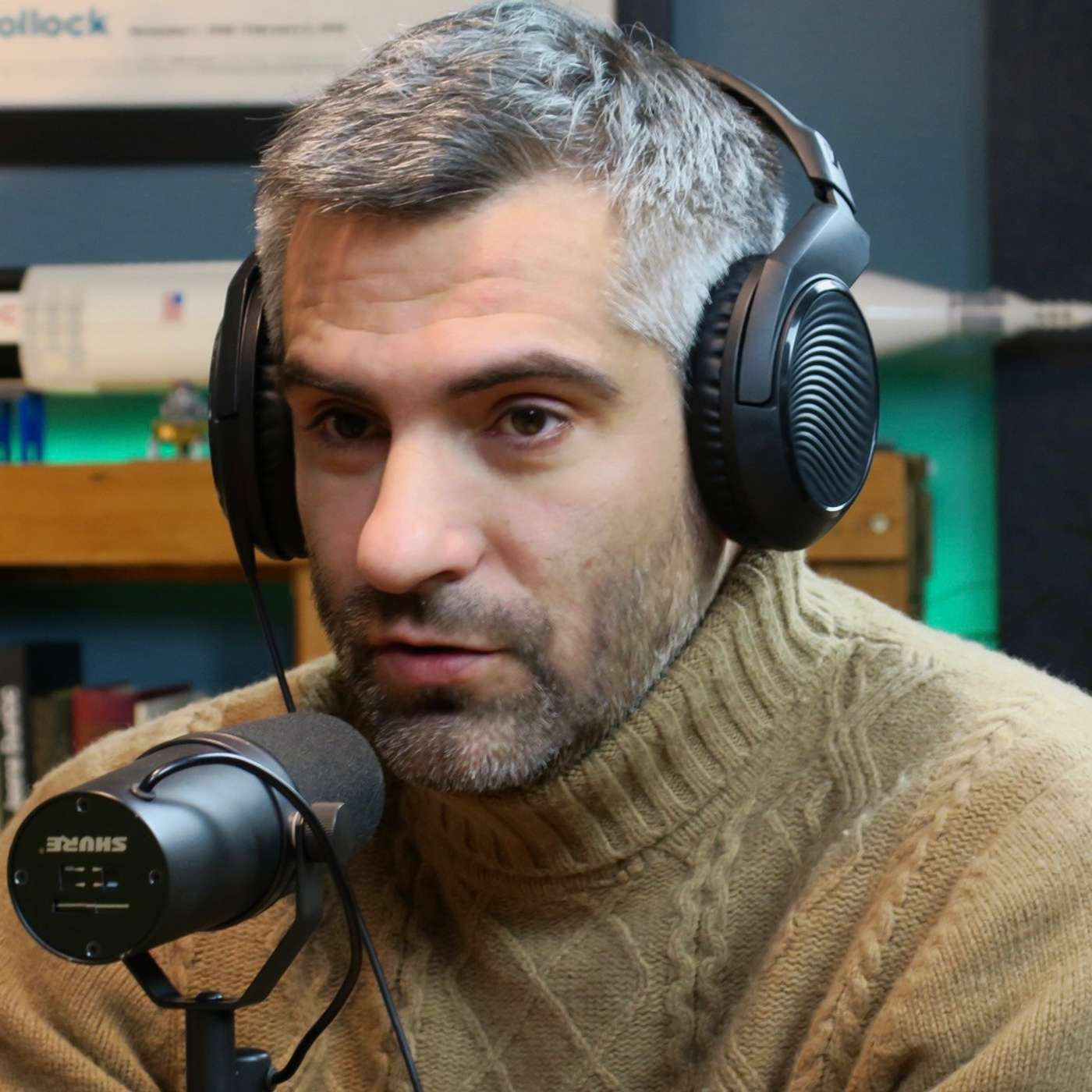 „Zabaviti društvo za stolom nije isto što i zasmejati publiku u sali” | STAND UP | Agelast 267