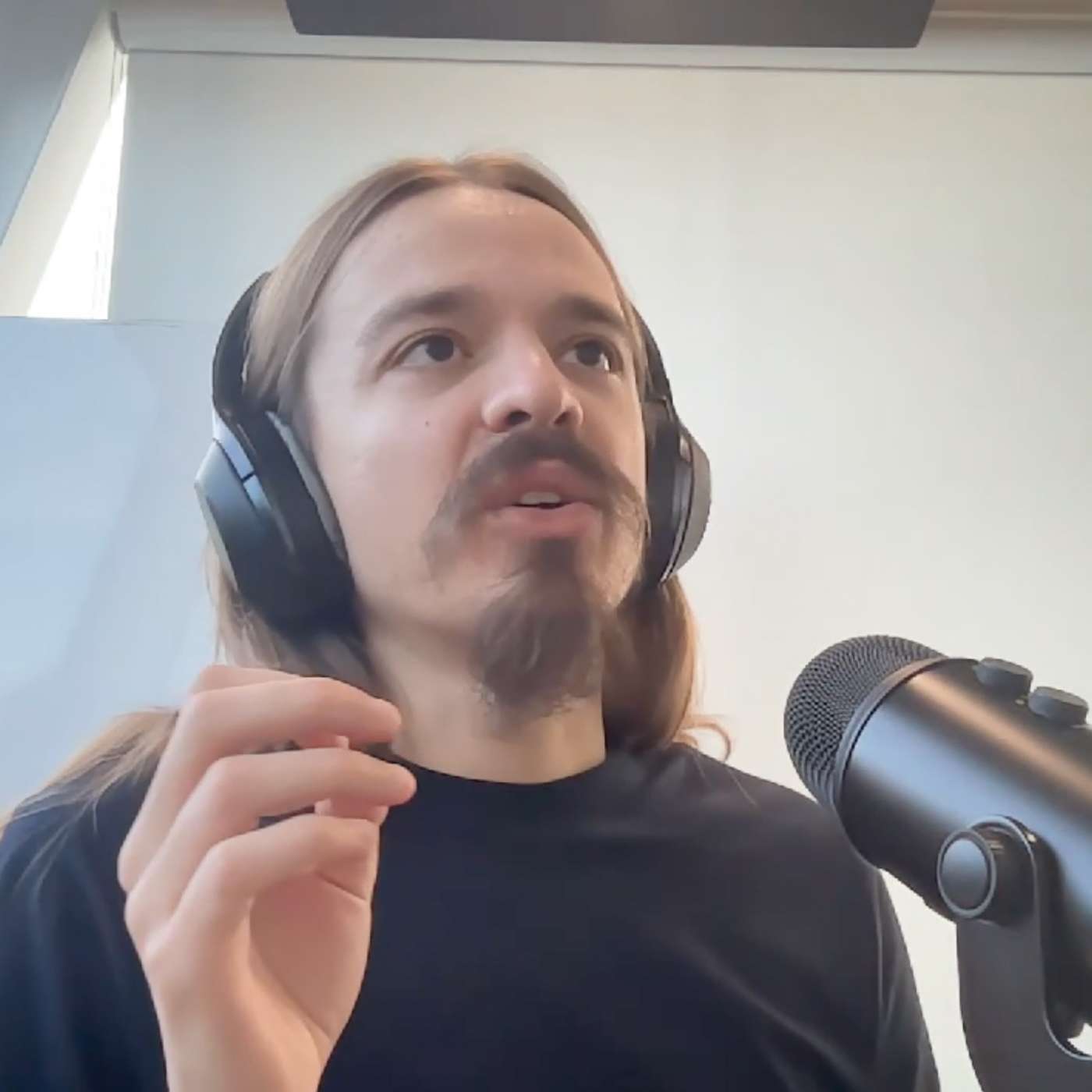 Connor Leahy on AI Progress, Chimps, Memes, and Markets