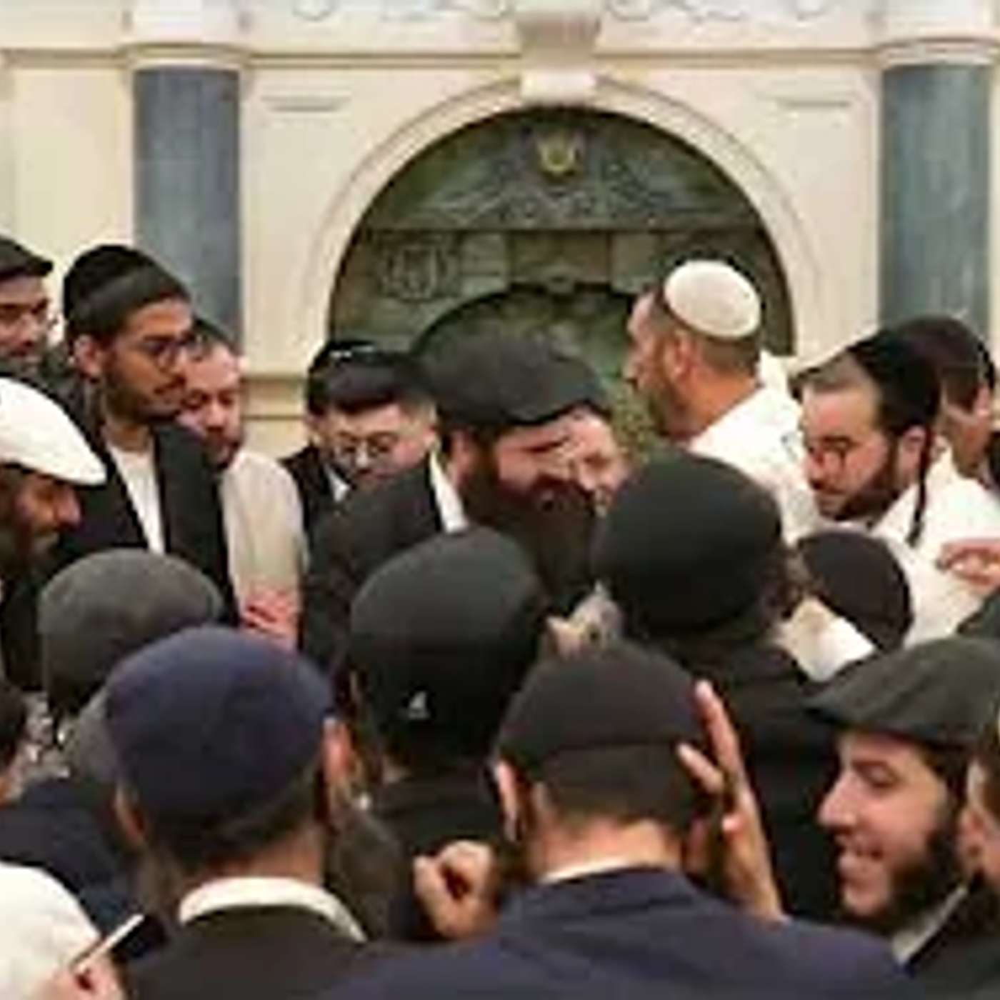 חלוקת חלה ויין - בנש"ק הרה"צ כבוד הרב - יואל משה פינטו שליט"א - יום חמישי - כ"ז אייר - תשפ"ו - אשדוד