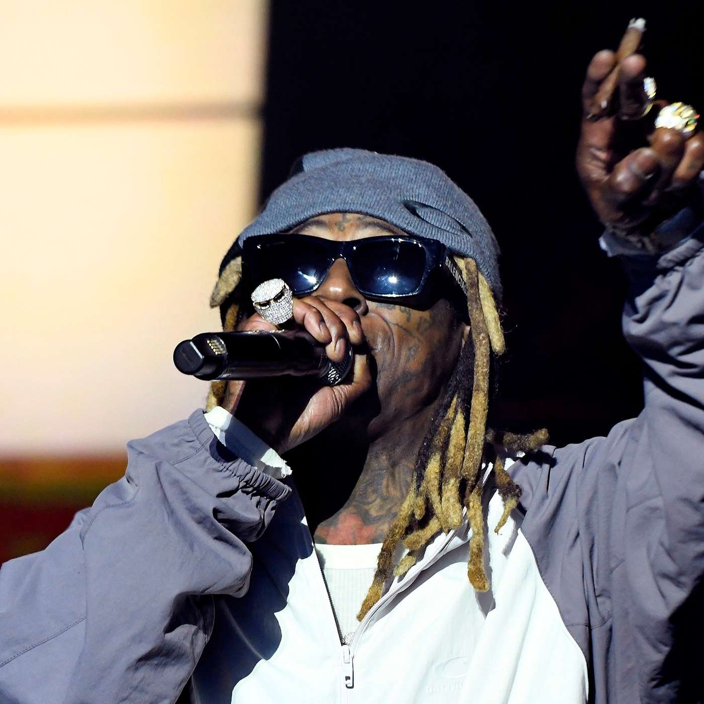 Lil Wayne No-Shows Bangor Show, Rubin Hosts Star Studded White Party, Kinks Legends Unveil Portrait Show, Pop Punk Titans Drop Lyric Video, and more... episode artwork