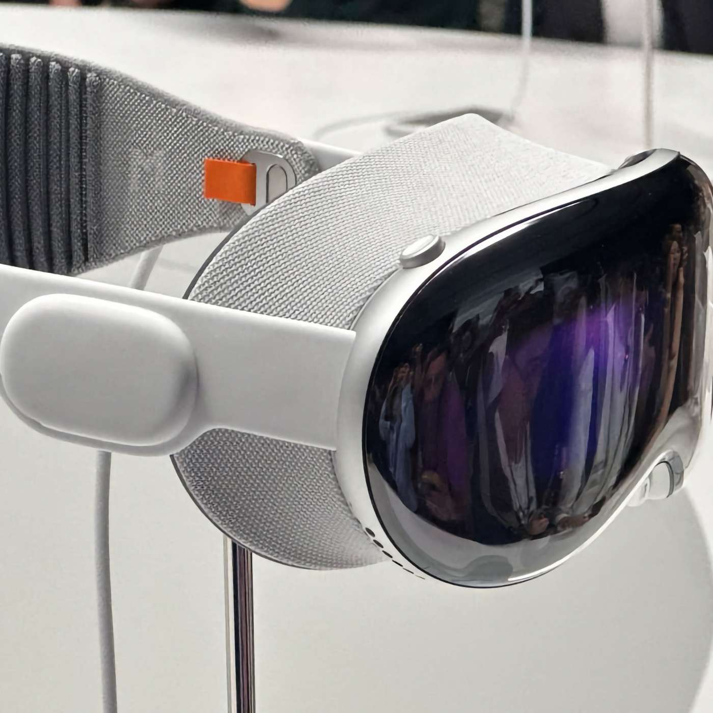 Apple Car blues, Apple Ask, and Apple Vision Pro Experiences on the AppleInsider Podcast