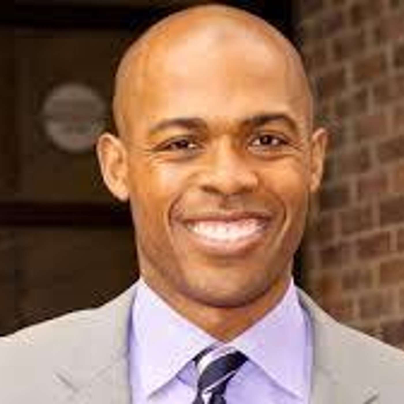 09/02/2020 Dr. Ian Smith is a guest with Freddie Bell and Chantel SinGs.