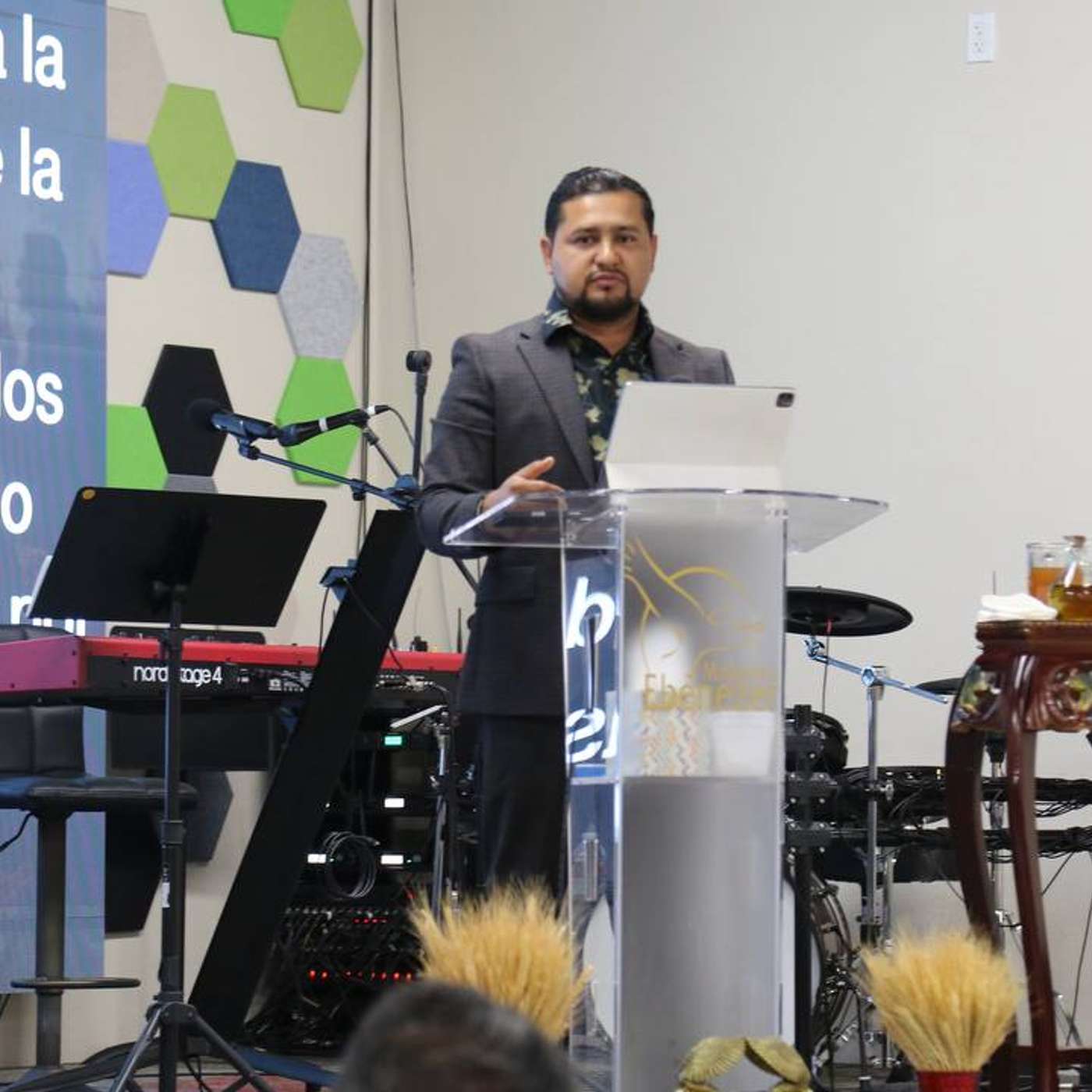 A la Medida de Cristo - Pastor Elvis Rivera episode artwork
