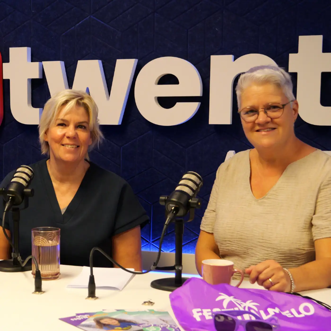 Wie Aa zegt - Anke Kuipers & Hennie Voordes