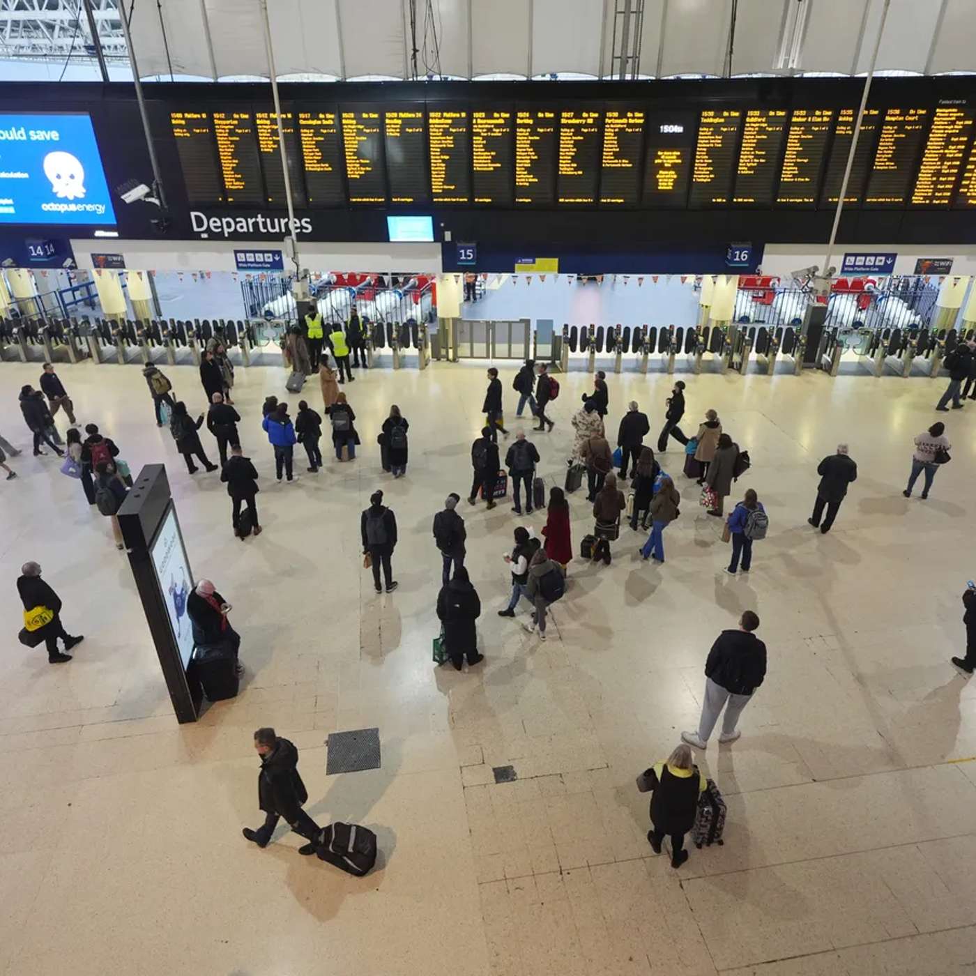 Travel Chaos at London Waterloo, UK Industry Demands HS2 Revival, UK Partners with OpenAI on AI, UK Launches New Ethics Commission, and more... episode artwork