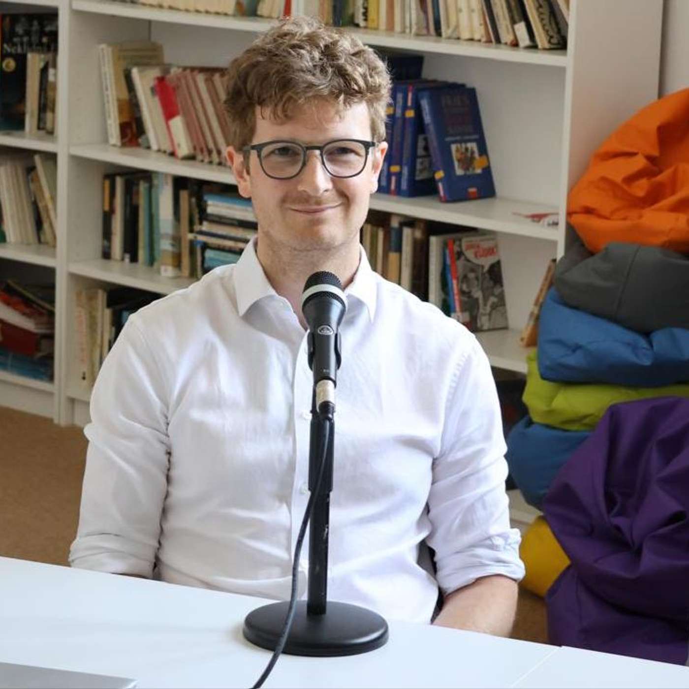 Jan Juříček (2. díl, angličtina): K procvičování angličtiny využíváme hravých aplikací, doma psaným esejím už odzvonilo episode artwork