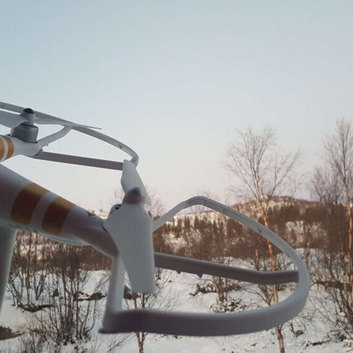 Беспилотники пока продолжат летать над Мурманской областью