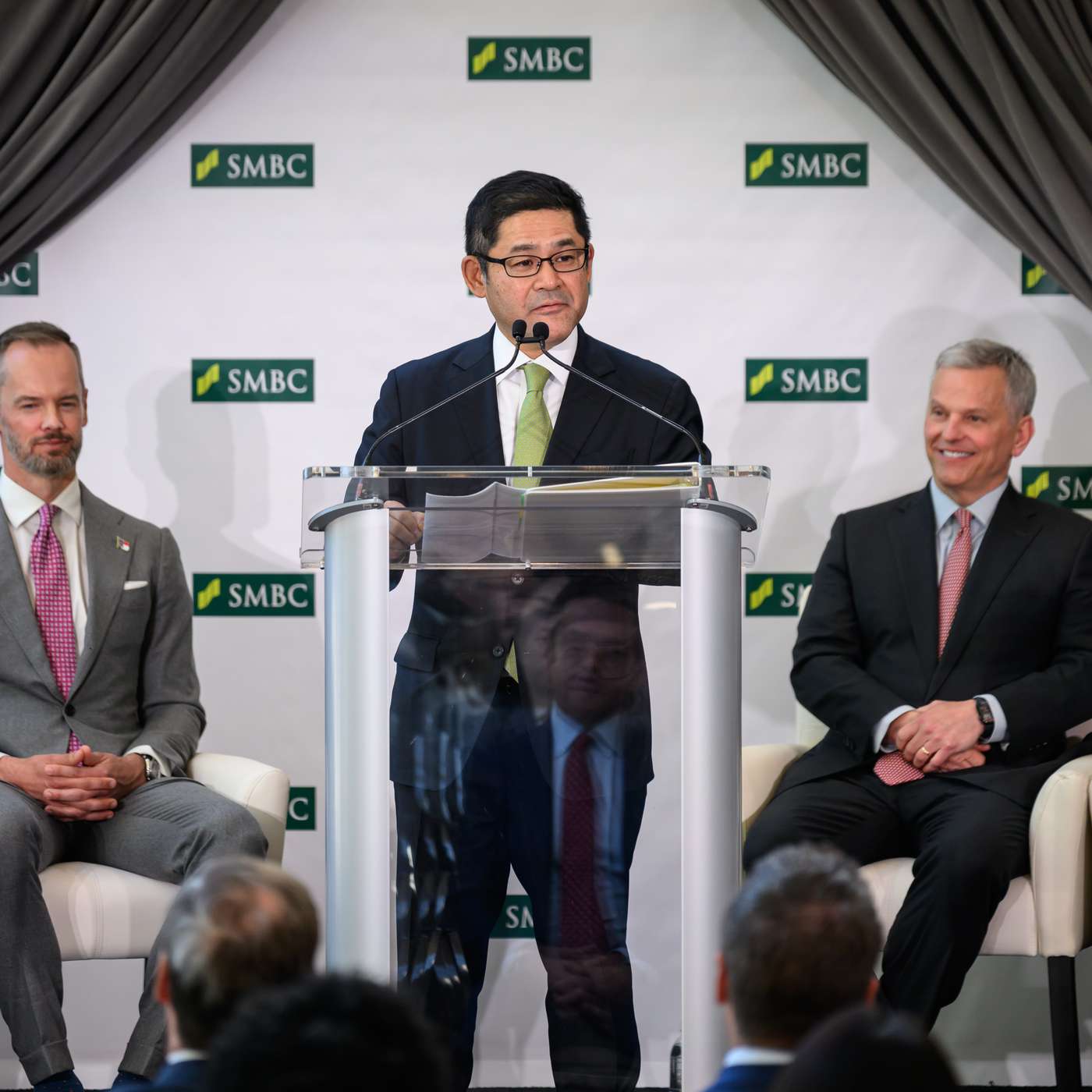 Behind the deal to bring 2,000 bank jobs to Charlotte
