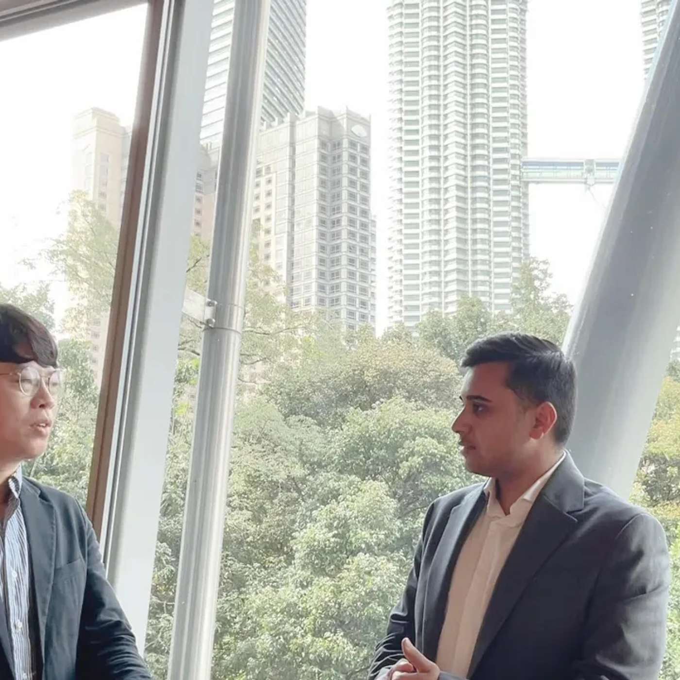 Episode 3: Non-Terrestrial Networks and Rate-Splitting Multiple Access