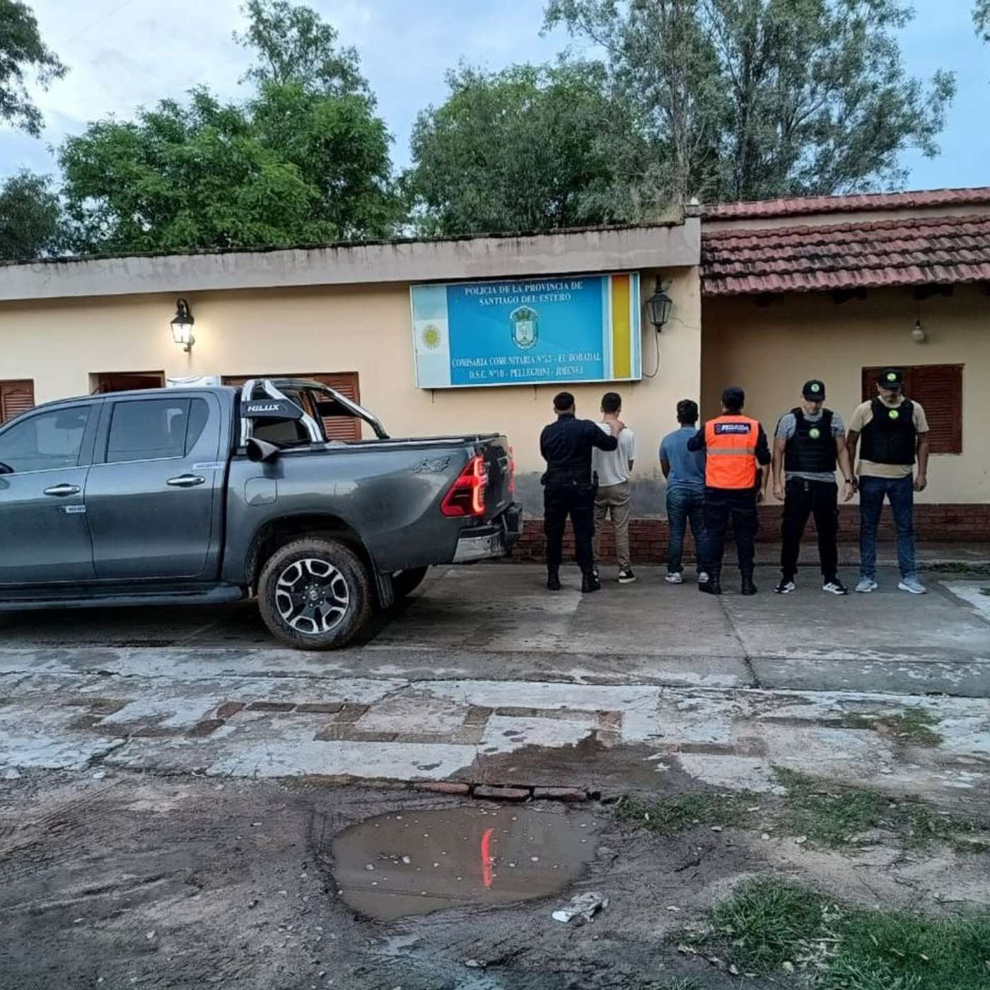 Investigan el robo de una camioneta con inhibidores