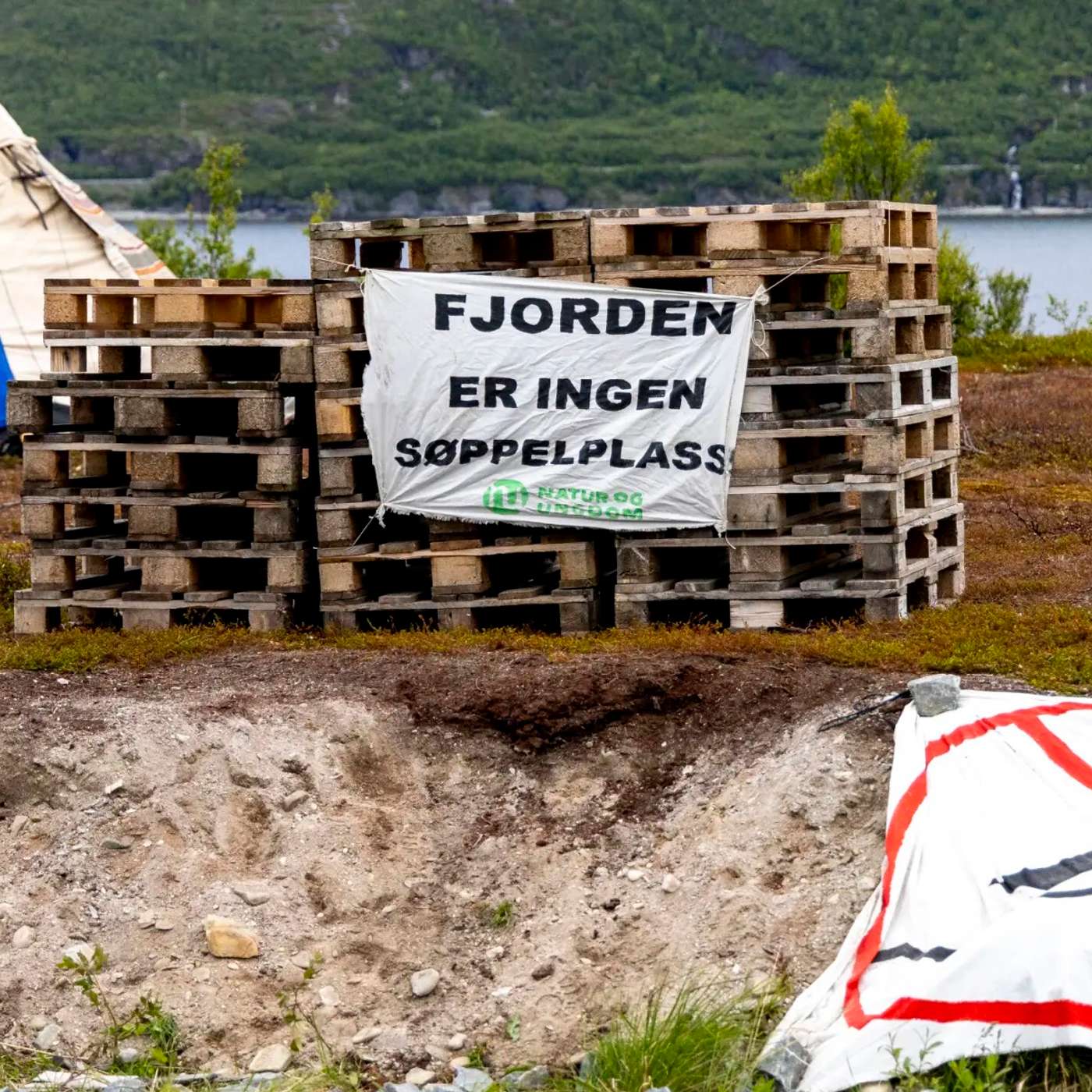 "Прекратите добычу" - протестный лагерь у рудника на севере Норвегии