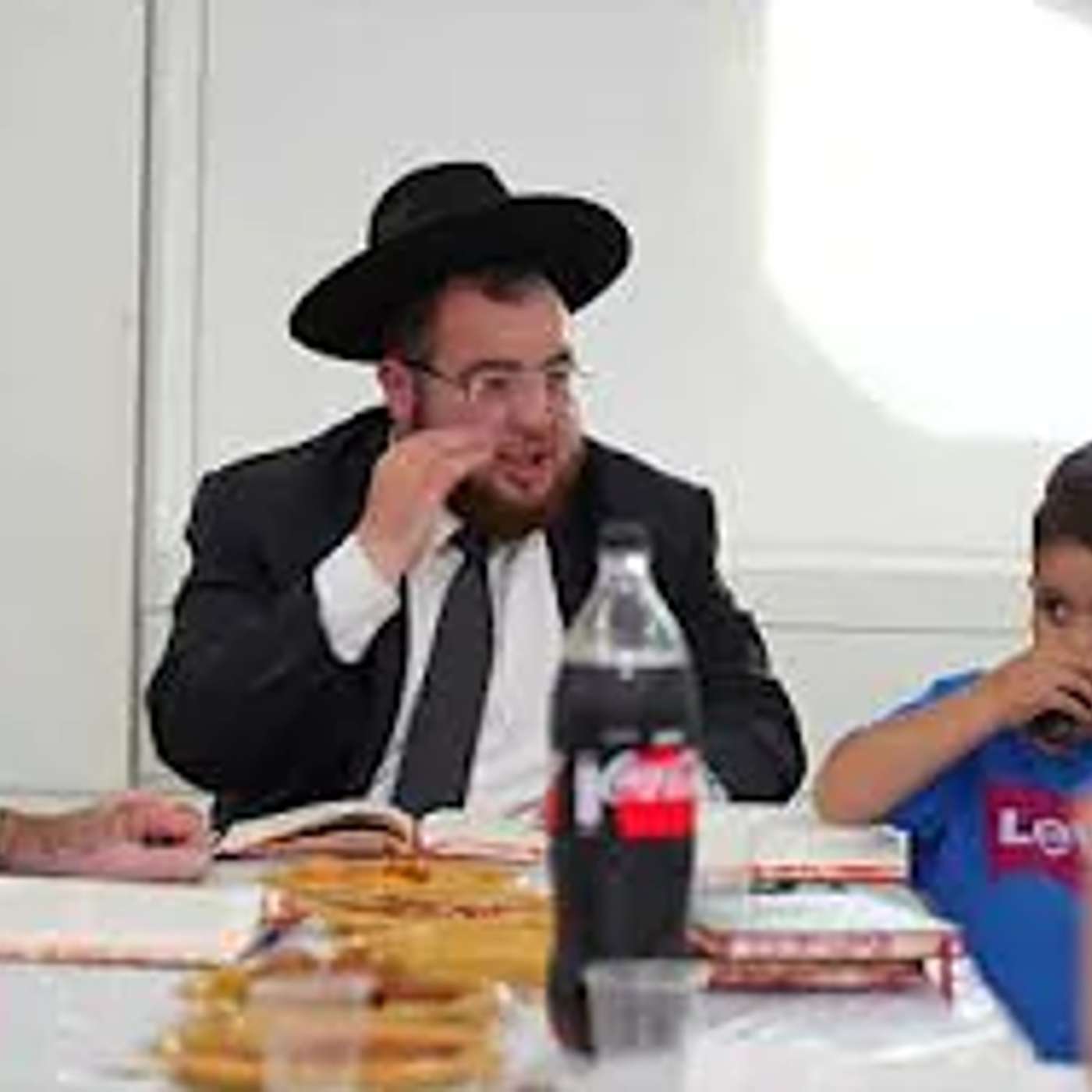 טלטלה במדינת ישראל: מרן רבינו יצחק יוסף חושף לראשונה 'הרב שך גילה לי אם ישרפו את הספר... יבוא המשיח'