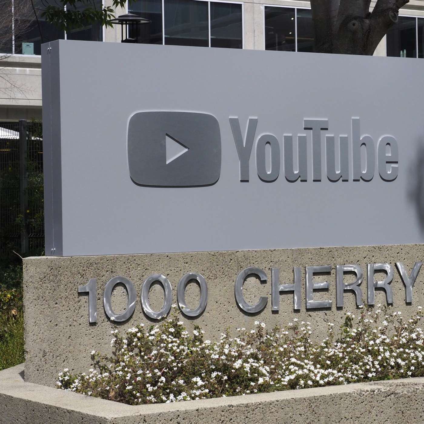 YouTube Unveils AI Upgrades, Tech Giants Redefine Scalability, Altman Reinstated at OpenAI, AMD Predicts 400B AI Market, and more...