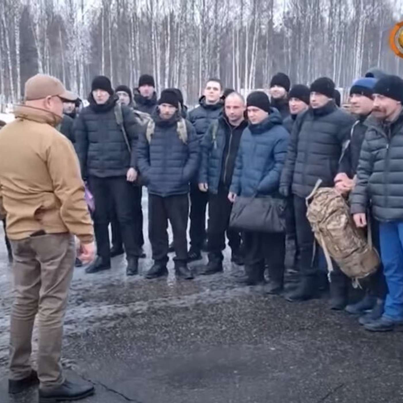 Уголовник из Карелии, угрожавший убить жену после отсидки, получил свободу за участие в войне