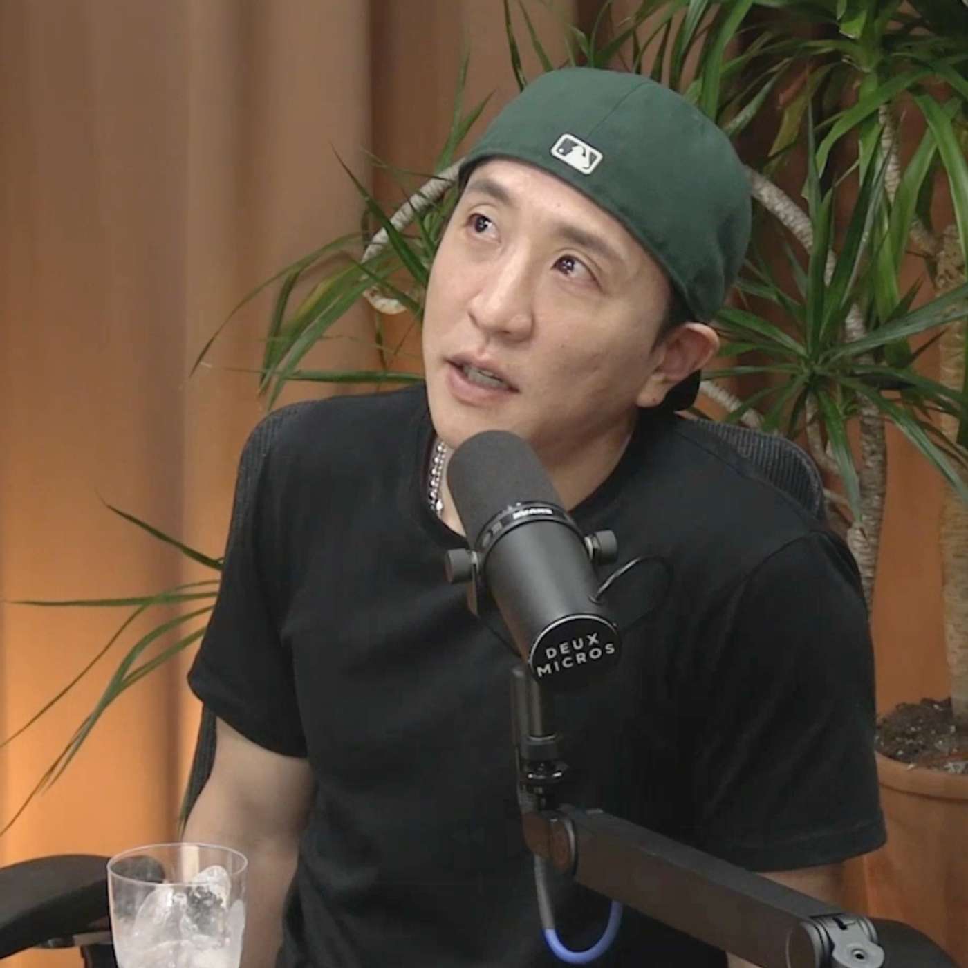 EP14 - Flowsik - From Queens to Korea: tales of a Asian-American Rapper episode artwork