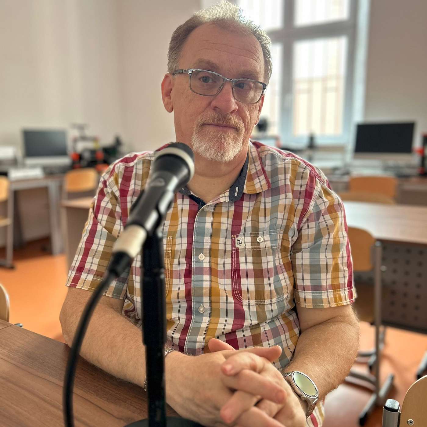 Milan Šatra – Jak zatloukání hřebíku pomáhá chápat algoritmy? episode artwork