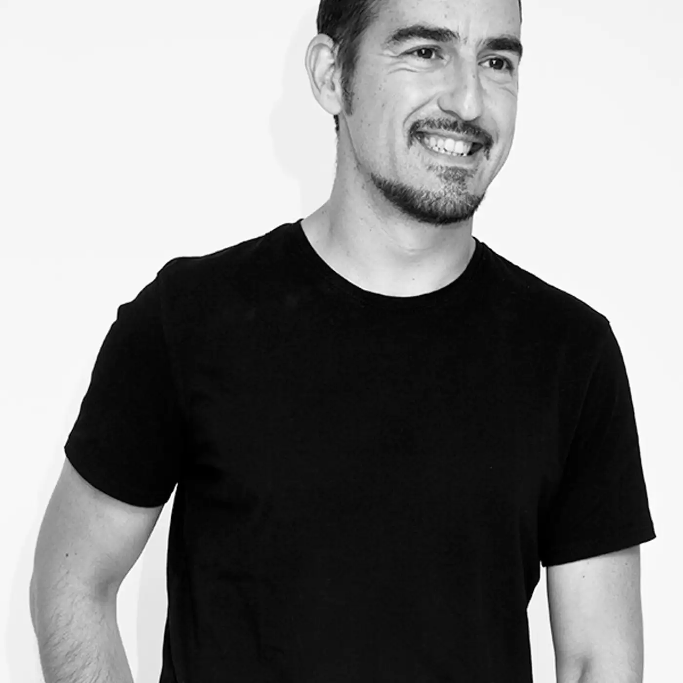 Cover art for episode: Las áreas de conocimiento que debes dominar para ser un buen profesional del CRO, con Ricardo Tayar - CRO.CAFE podcast