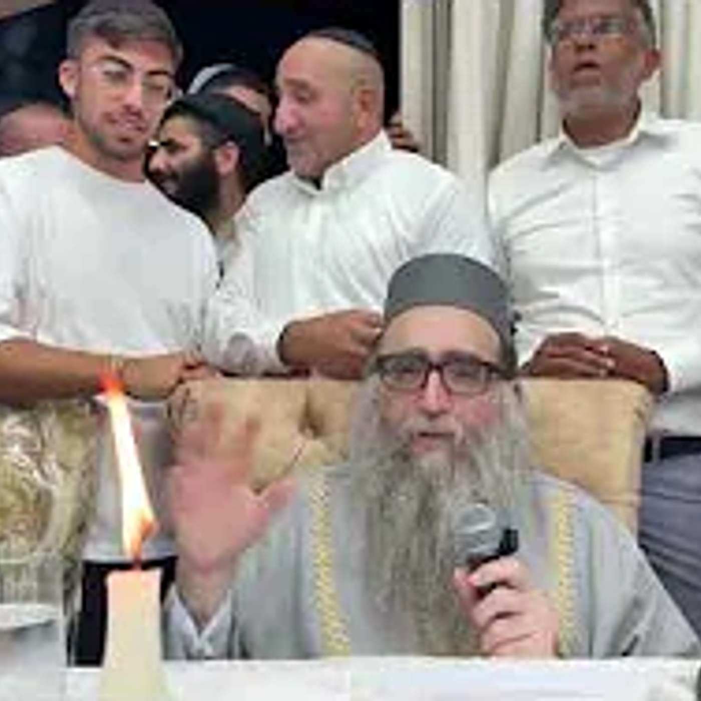 חלוקת הזוהר הקדוש - במעמד האדמו"ר רבי יאשיהו יוסף פינטו שליט"א - מוצש"ק - כ"ז אלול - תשפ"ה - אשדוד