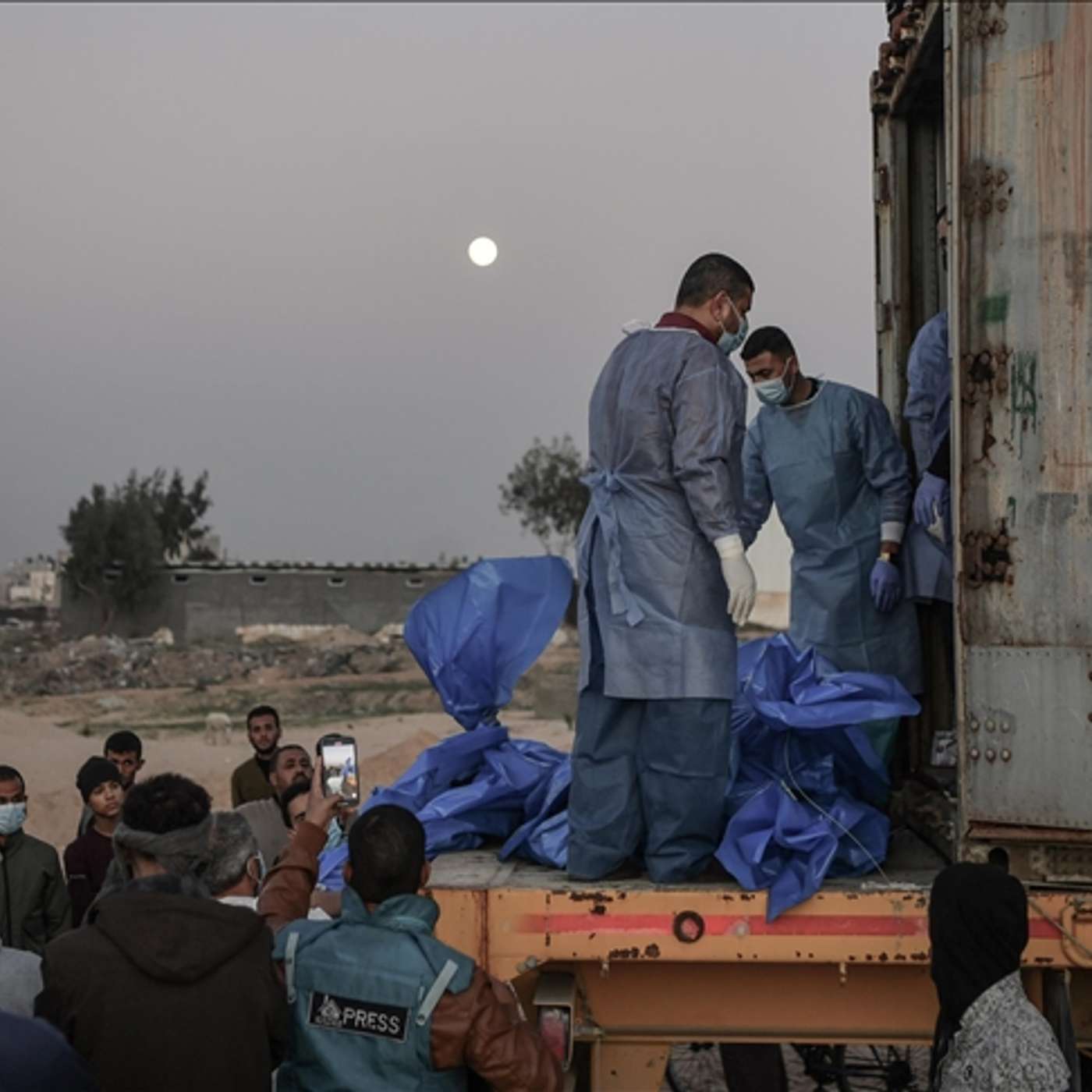 EU Secures Satellite Constellation Deal, Trump Announces $100 Billion Investment, Medic Warns of Gaza Catastrophe, Italy Increases Military Aid to Ukraine, and more...