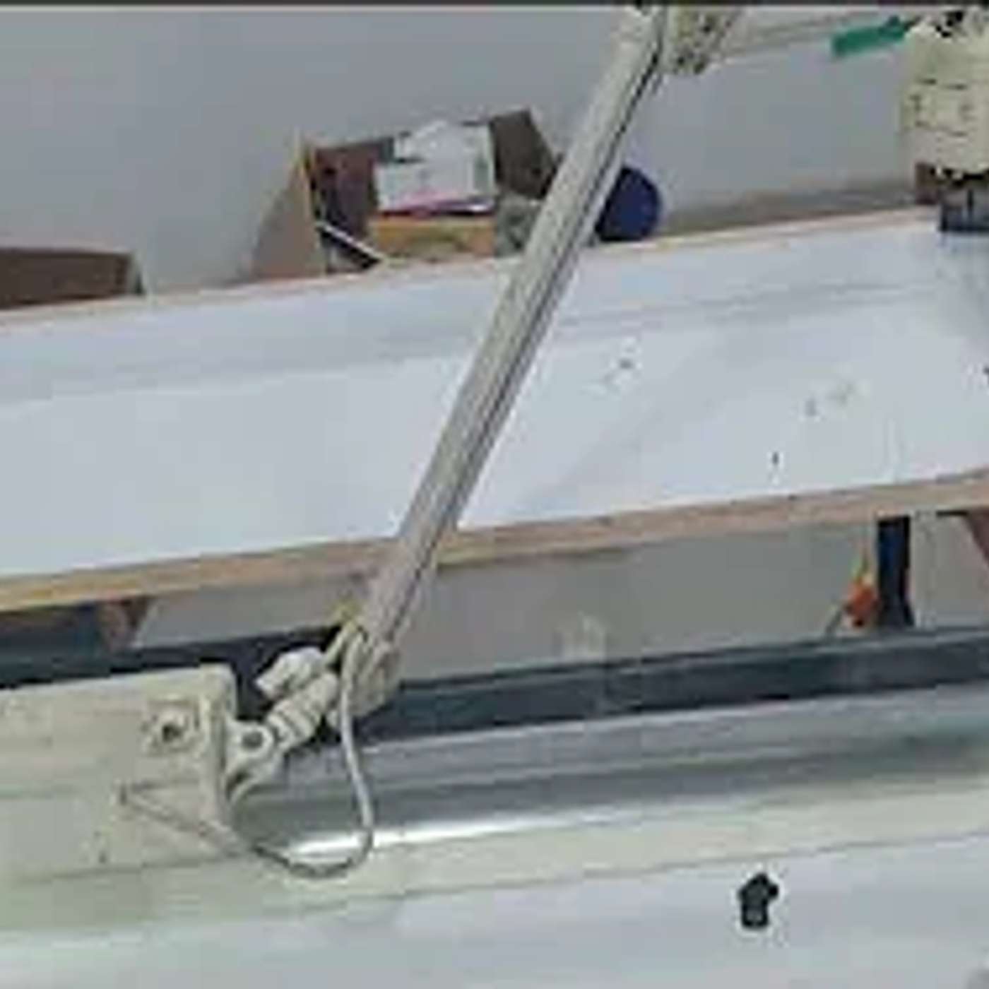 שולחן כתיבה לספרי תורה! לפרטים הרב מיכאל שושן 054-313-7808⁩