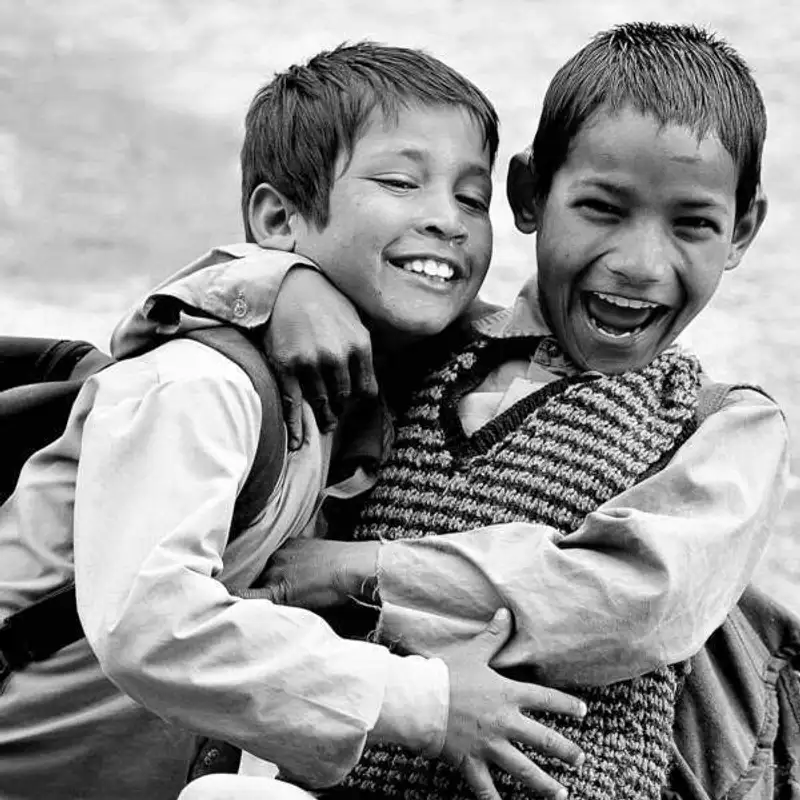 Best Friends: como te descrever aos olhos dos outros?