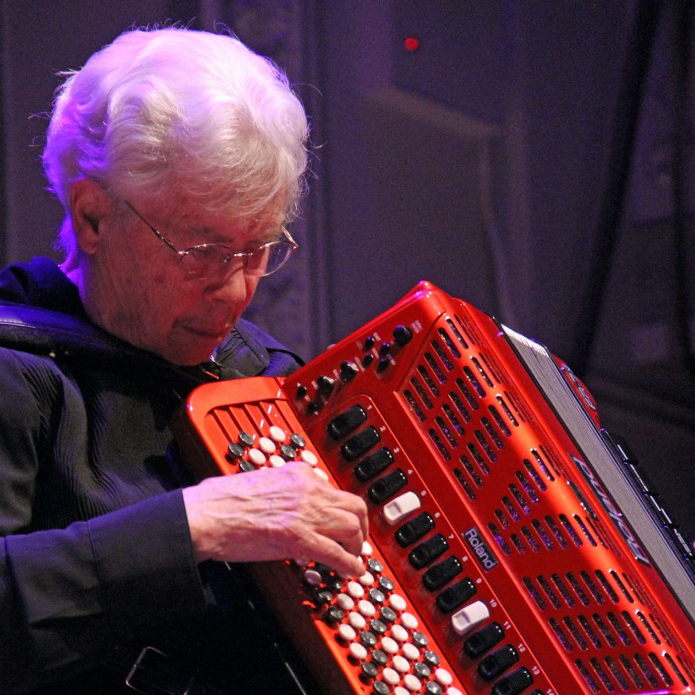 The Roulette Tapes - Pauline Oliveros: Sonic Religion