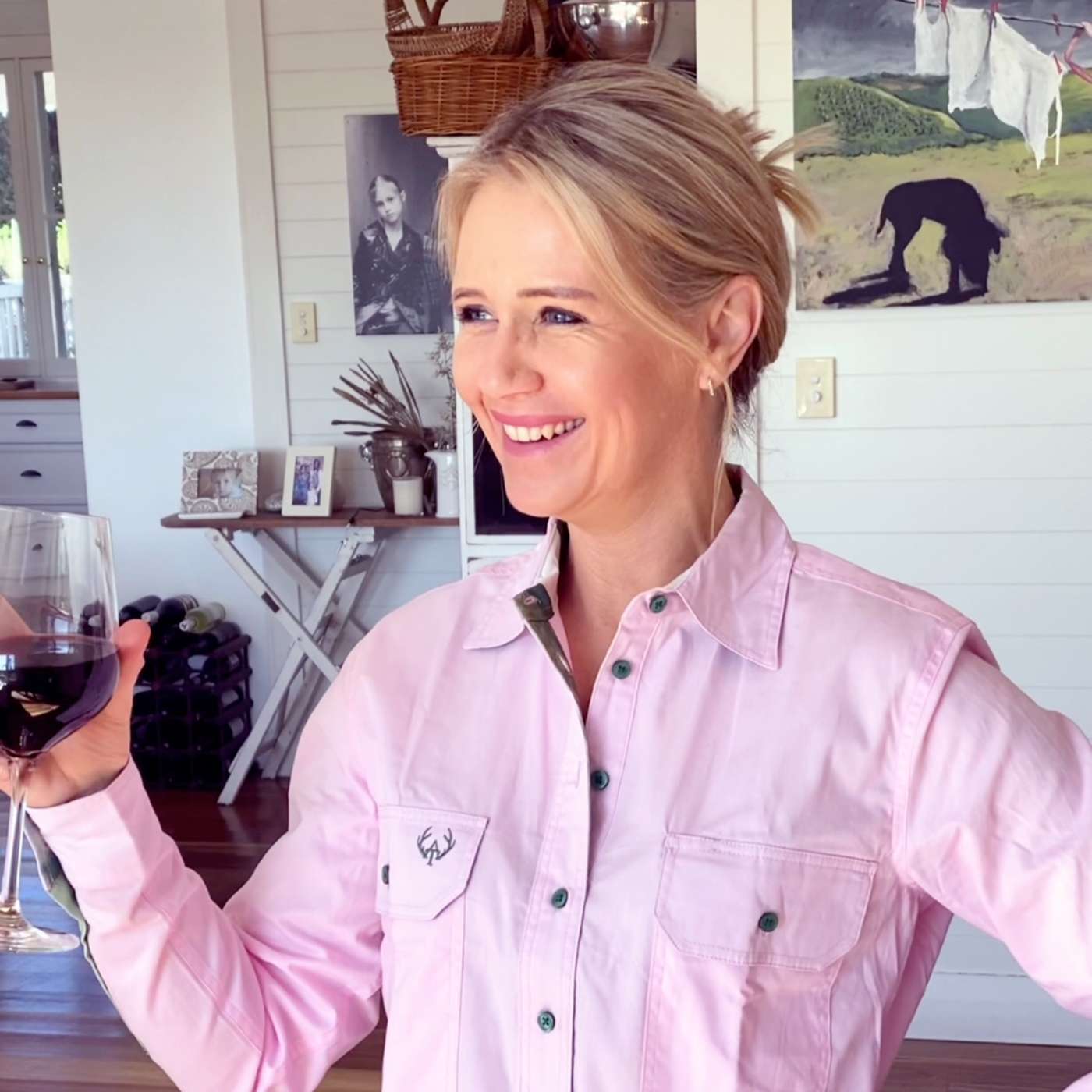 61: HoA "Helping women shine with wine" with Jane Thomson