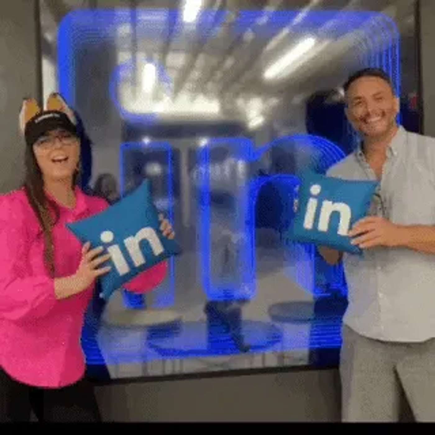 Has LinkedIn Become the New Business Newspaper? episode artwork