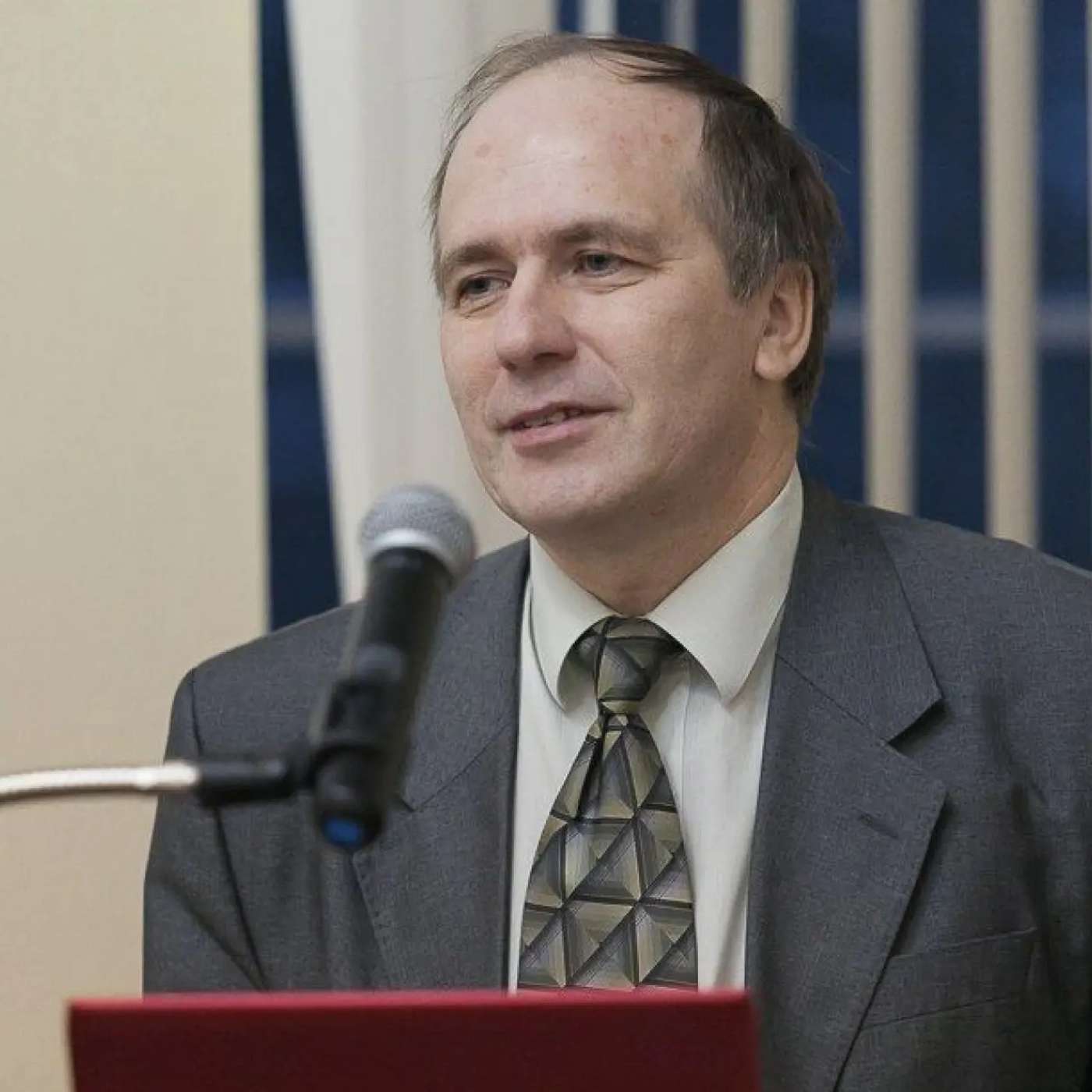 Университет против «совести истфака»: как САФУ уволил преподавателя и начал давление на студентов